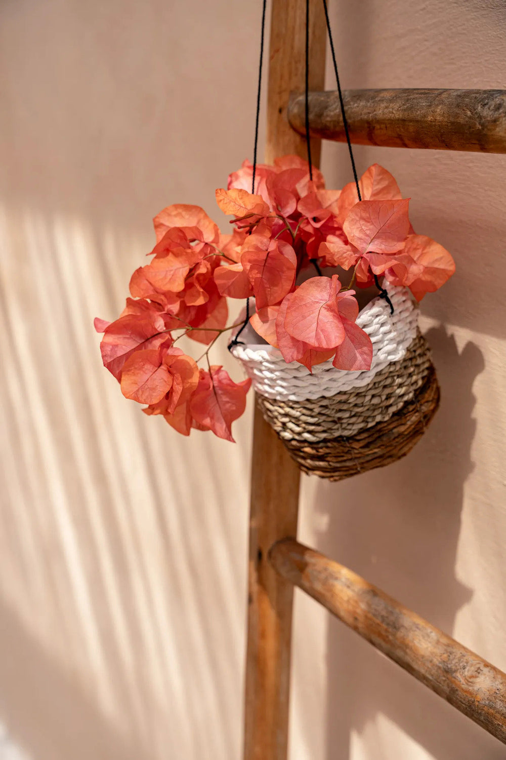 the-banana-plant-hanger-natural-white-s