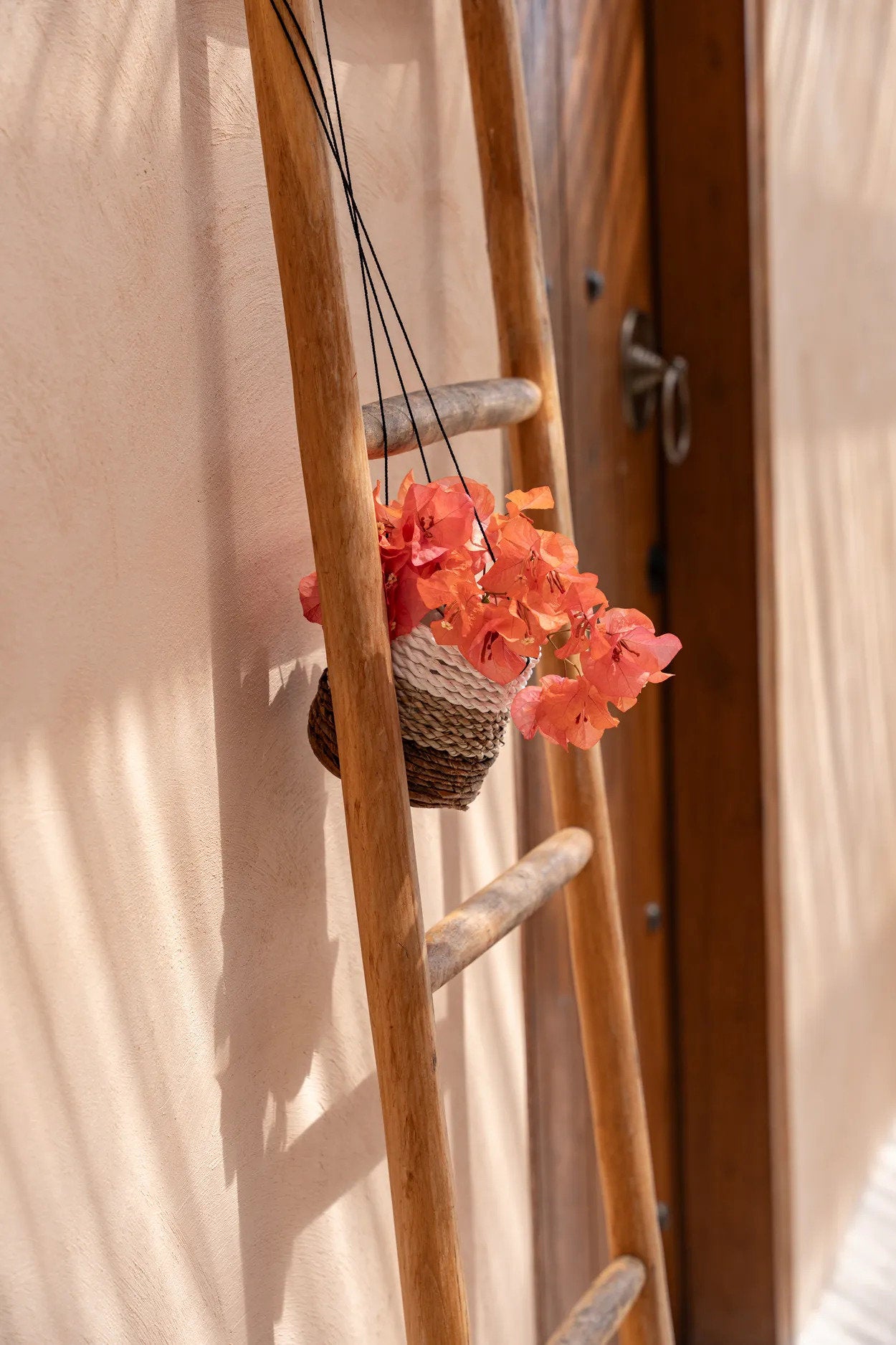 the-banana-plant-hanger-natural-white-s