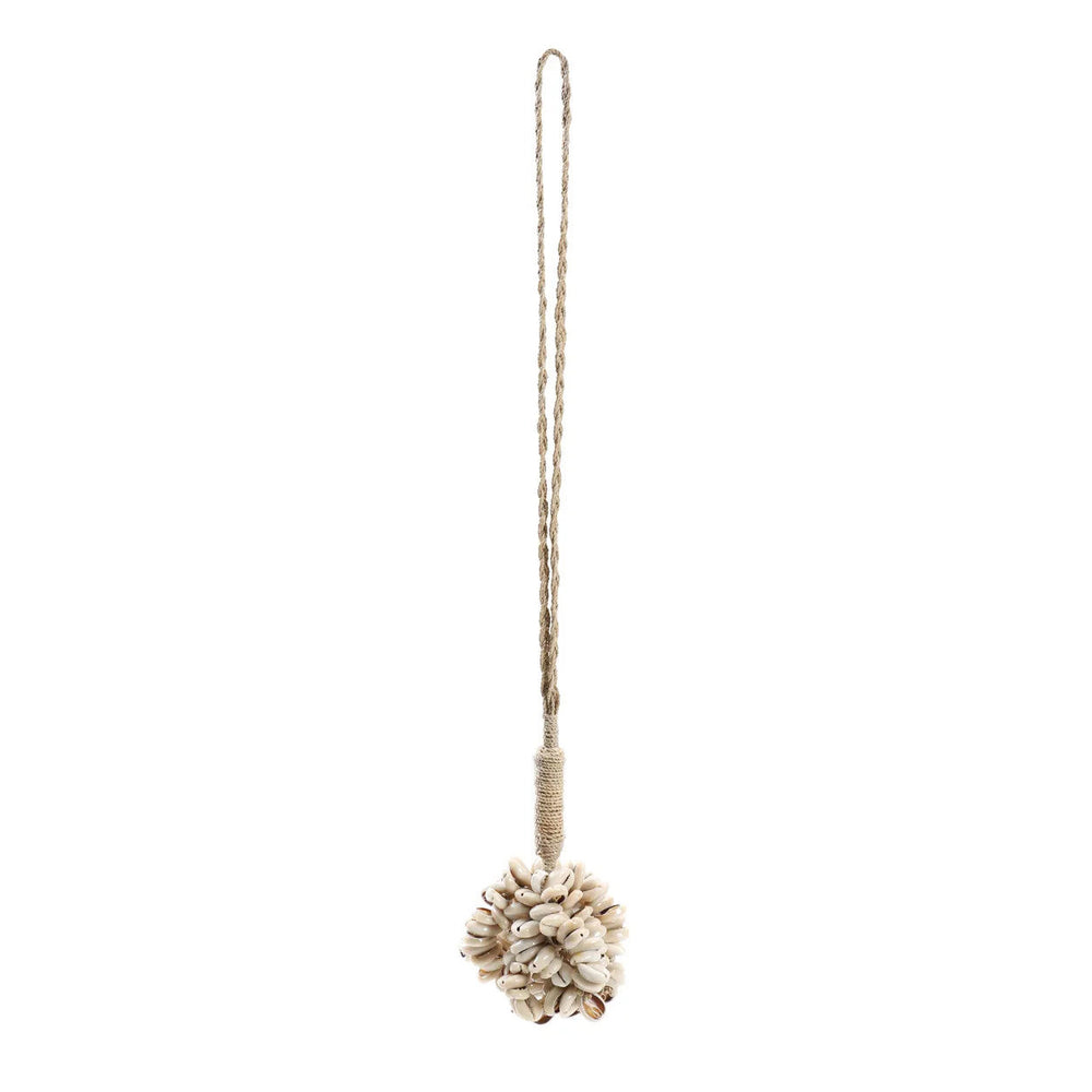 the-door-shell-cowrie-tassel-natural