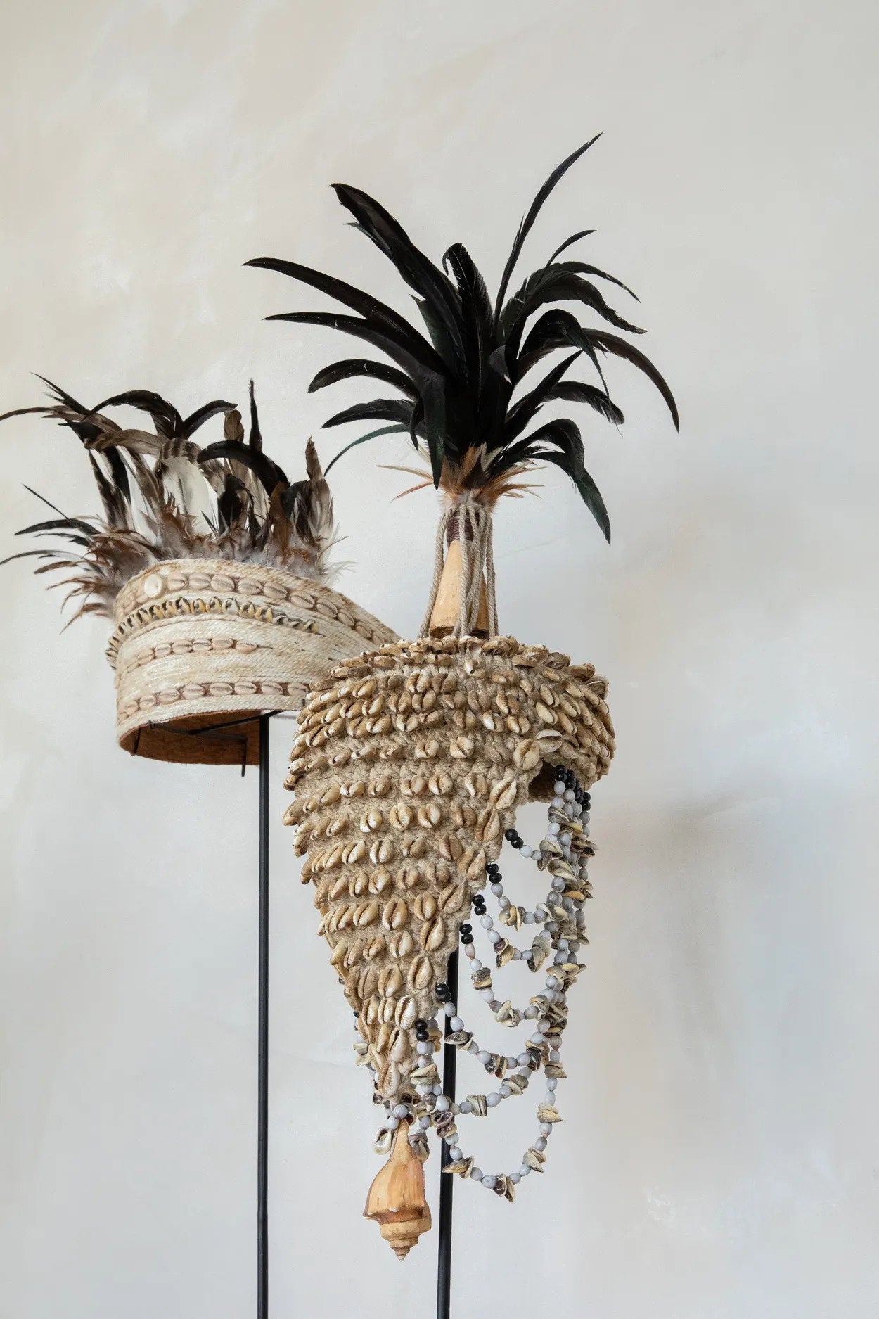 the-shell-hat-on-stand-natural-black