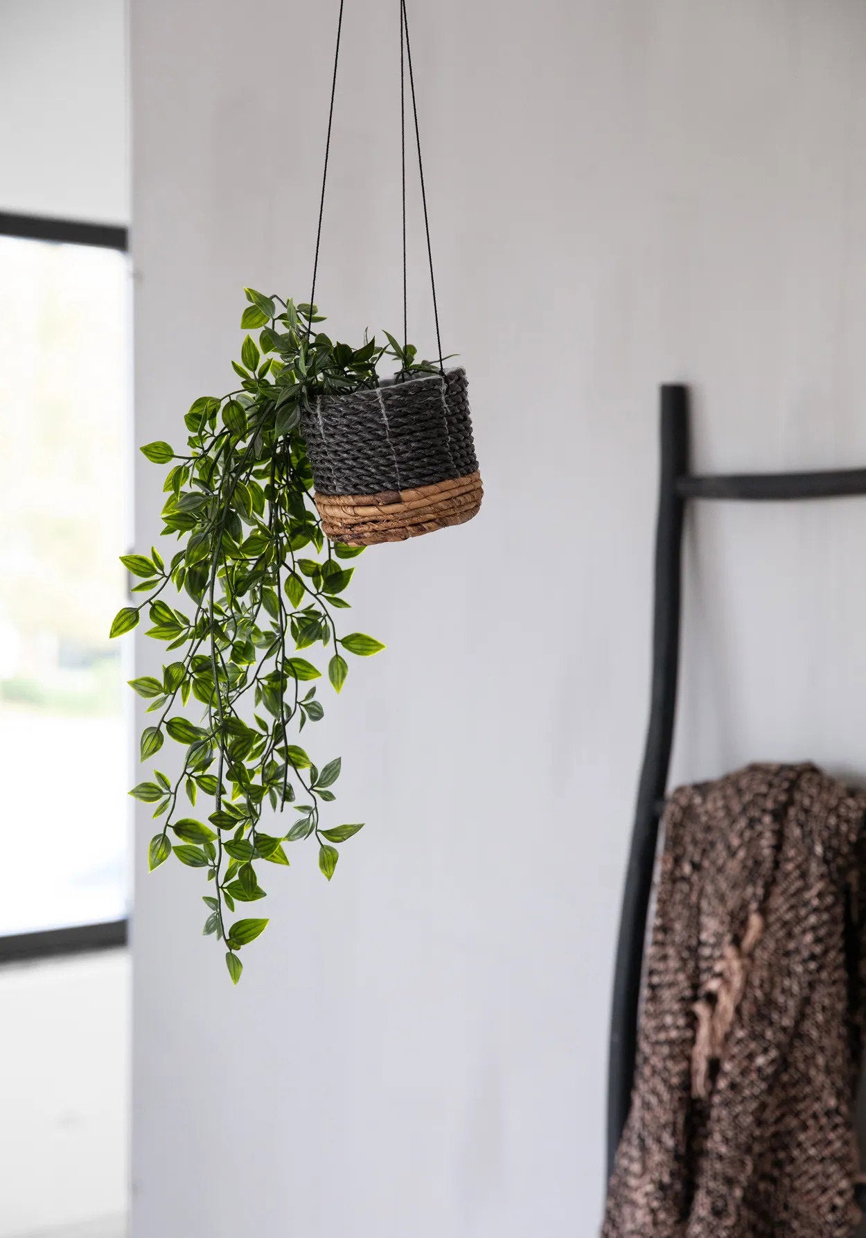 the-banana-plant-hanger-natural-black-s