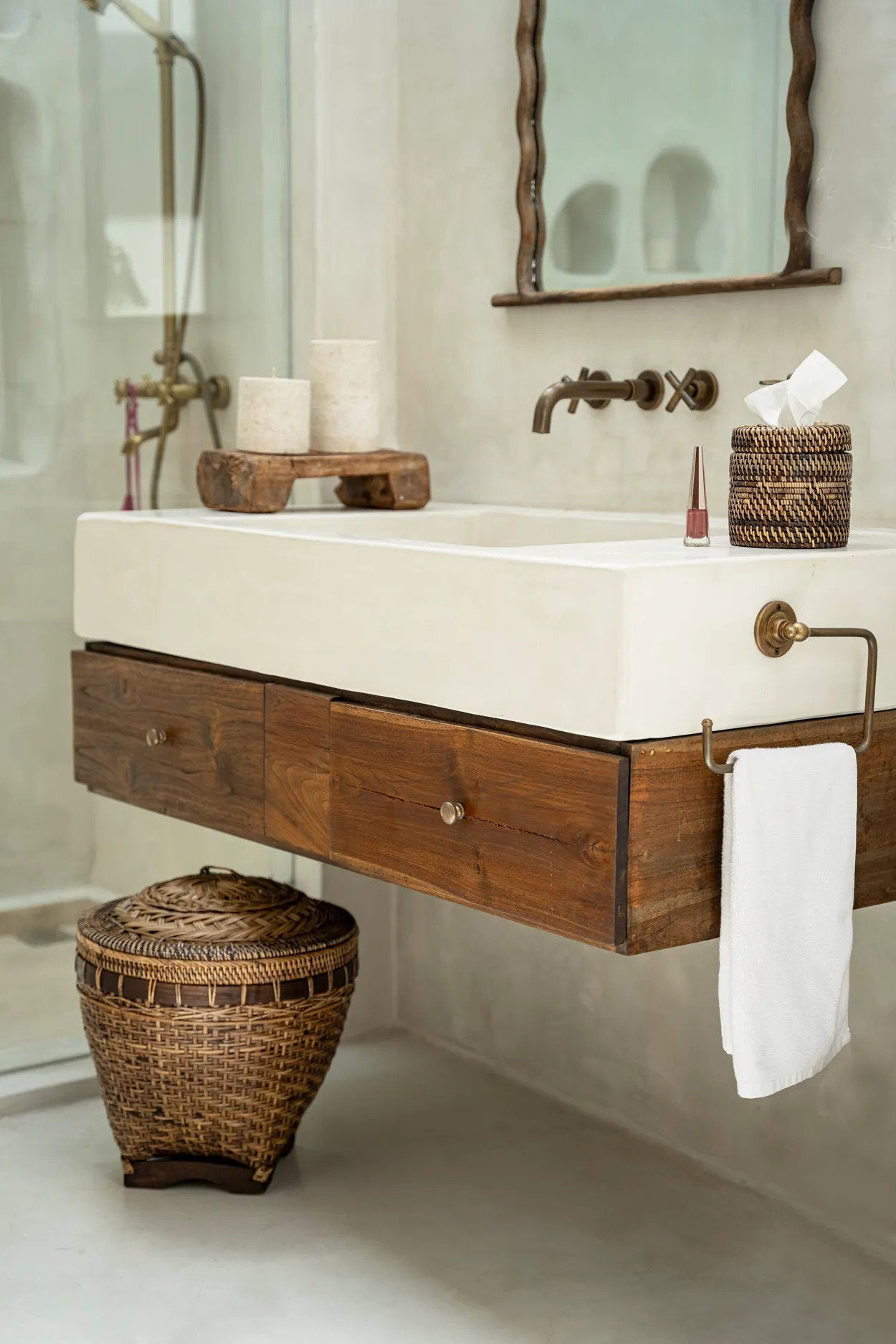 the-colonial-storage-basket-natural-brown-l