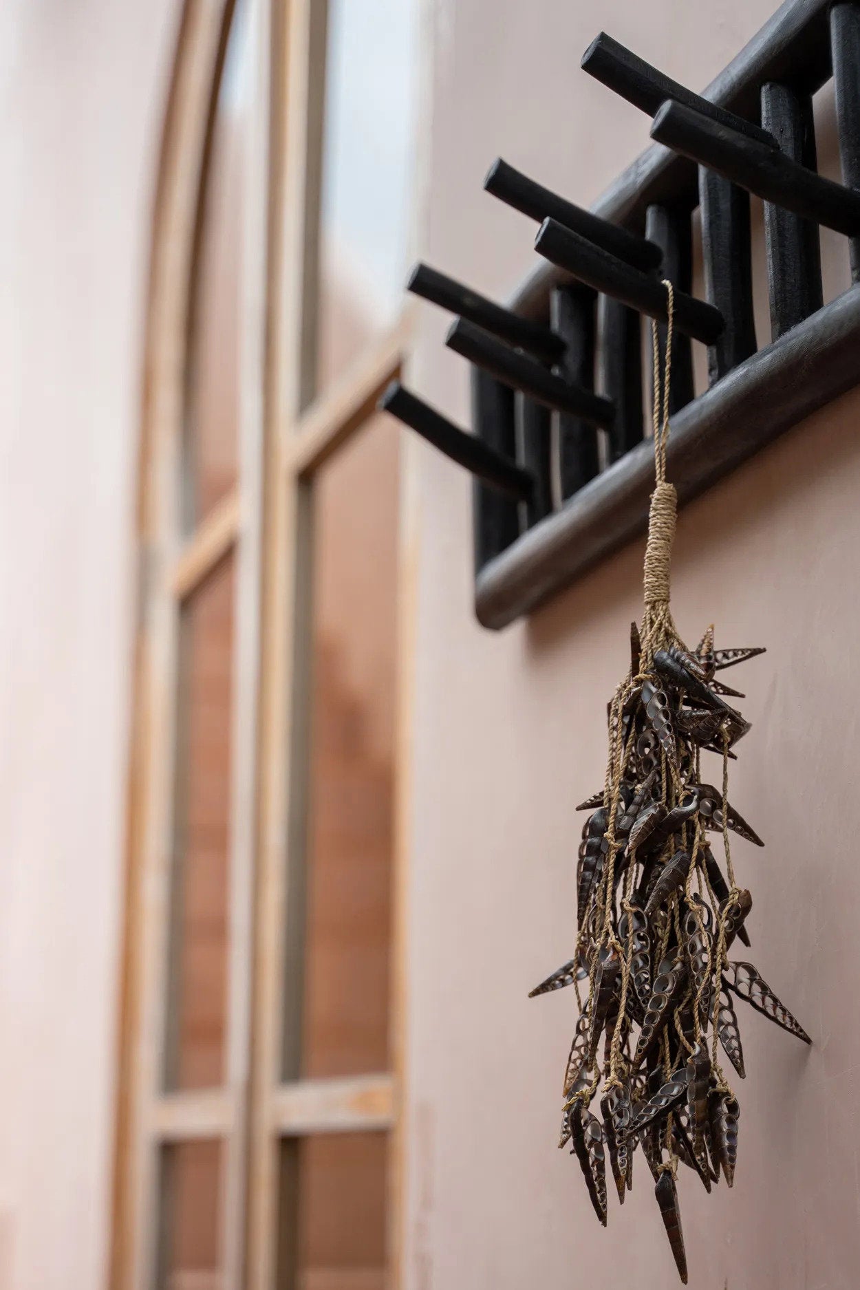 the-unicorn-shell-tassel-brown