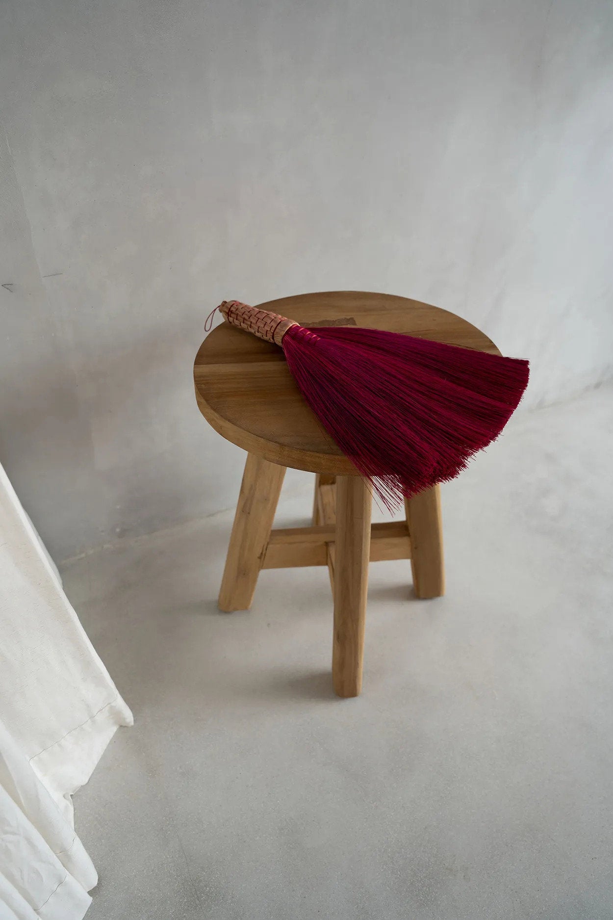 the-sweeping-brush-pink