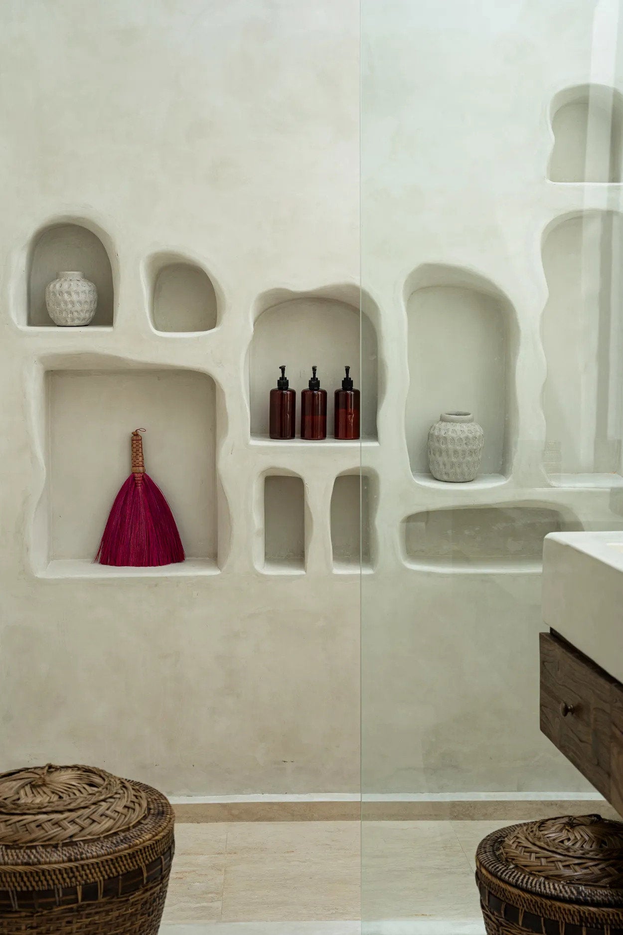 the-sweeping-brush-pink