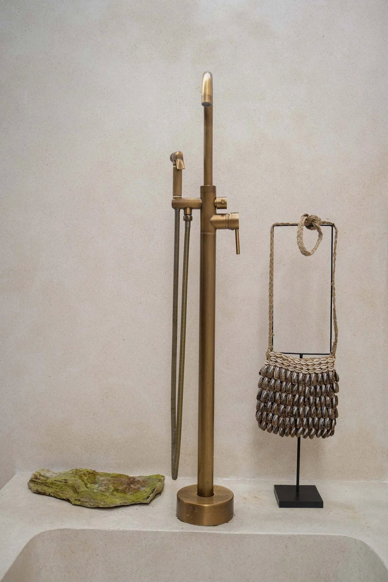 the-shell-purse-on-stand