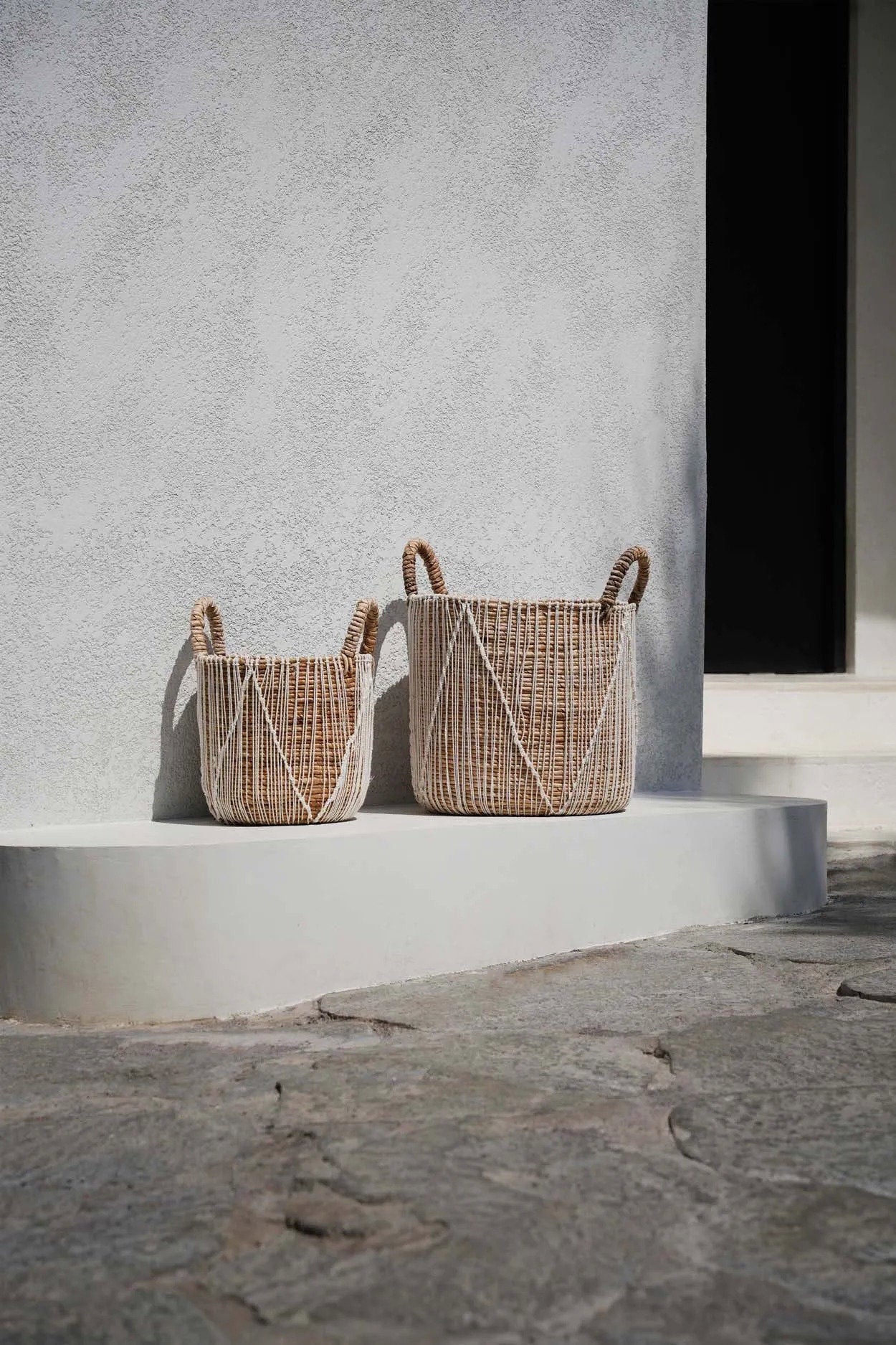 the-straight-stitched-macrame-basket-s