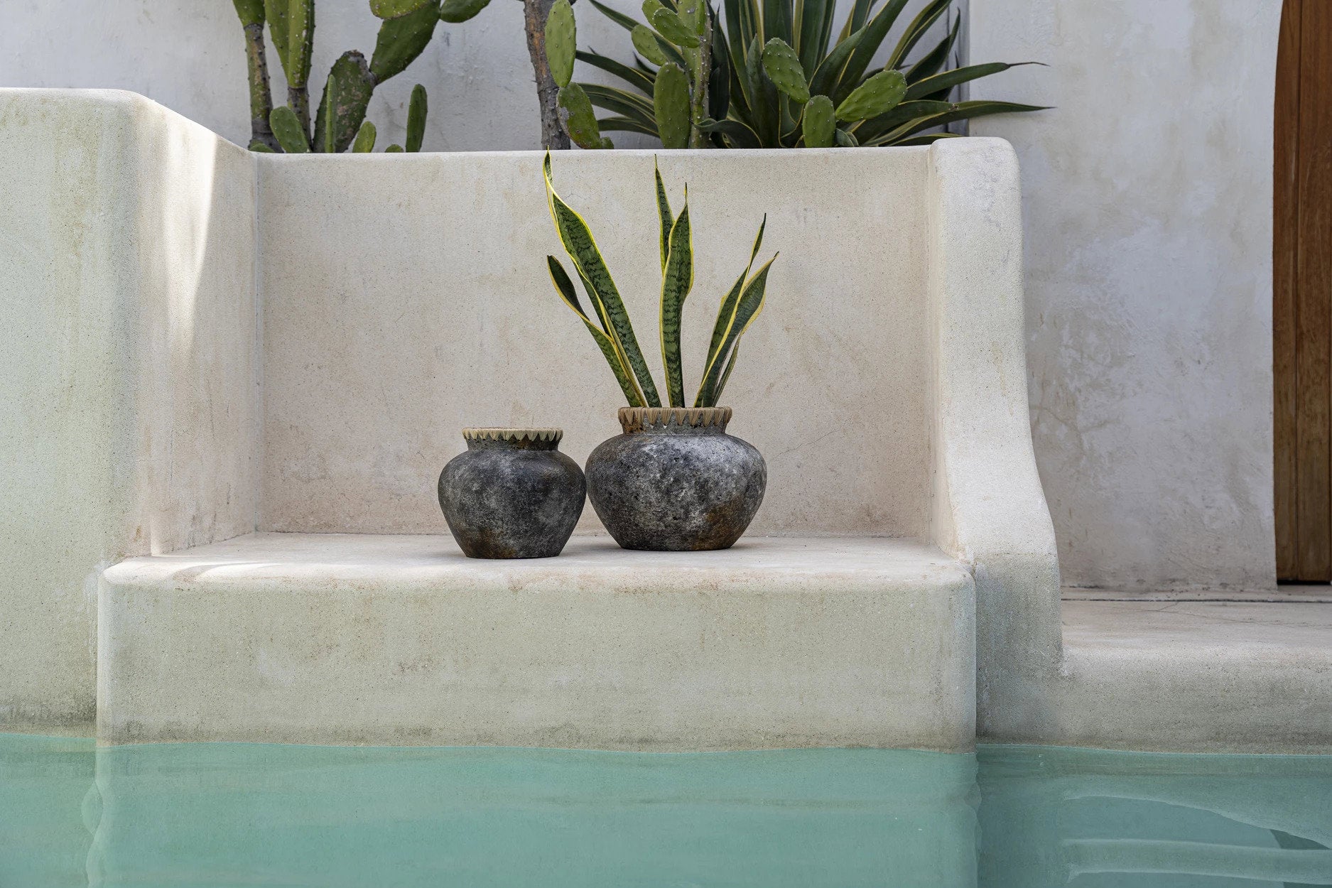 the-styly-vase-antique-grey-m