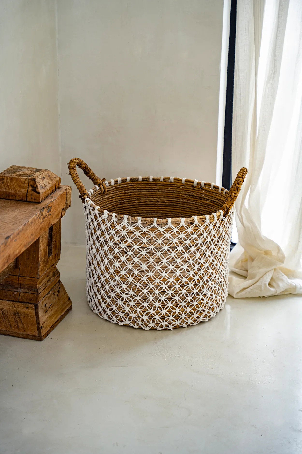 the-crossed-stitched-macrame-basket-l