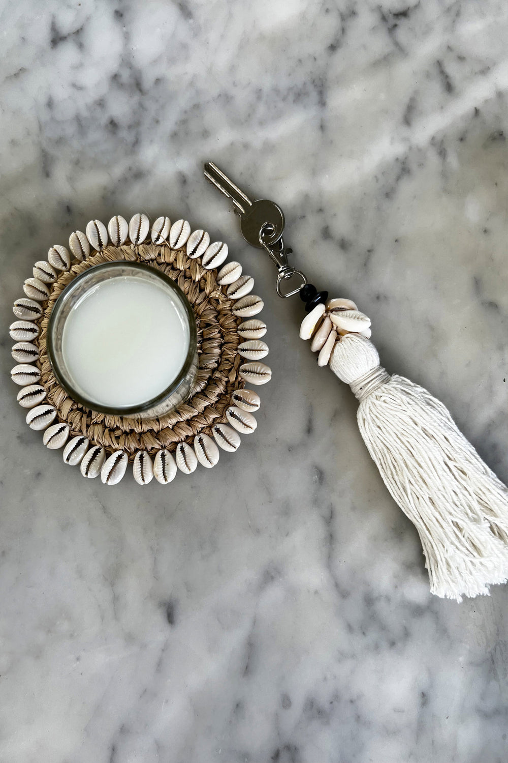 the-cowrie-tassel-keychain-white