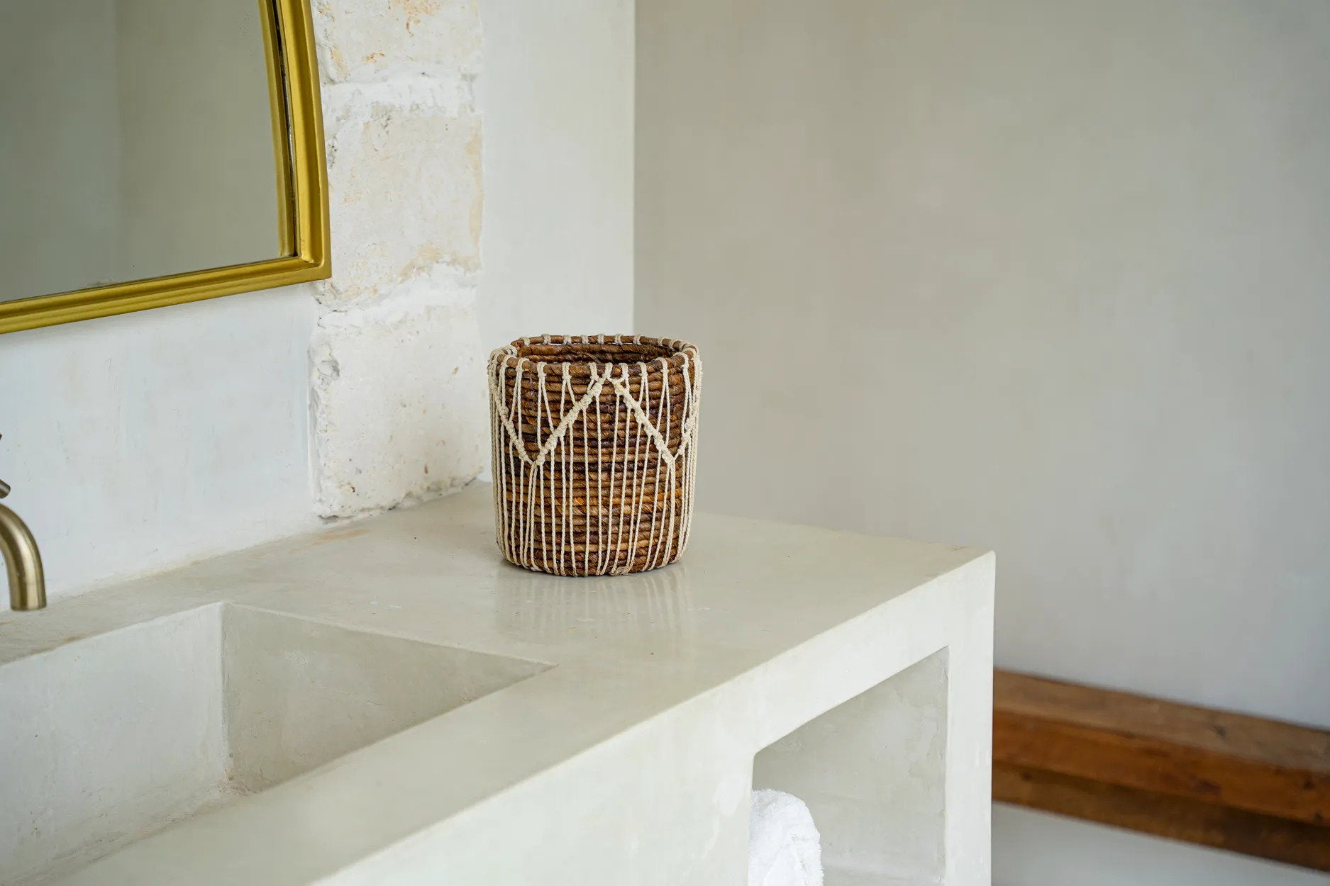 the-macra-mazing-basket-natural-white-s
