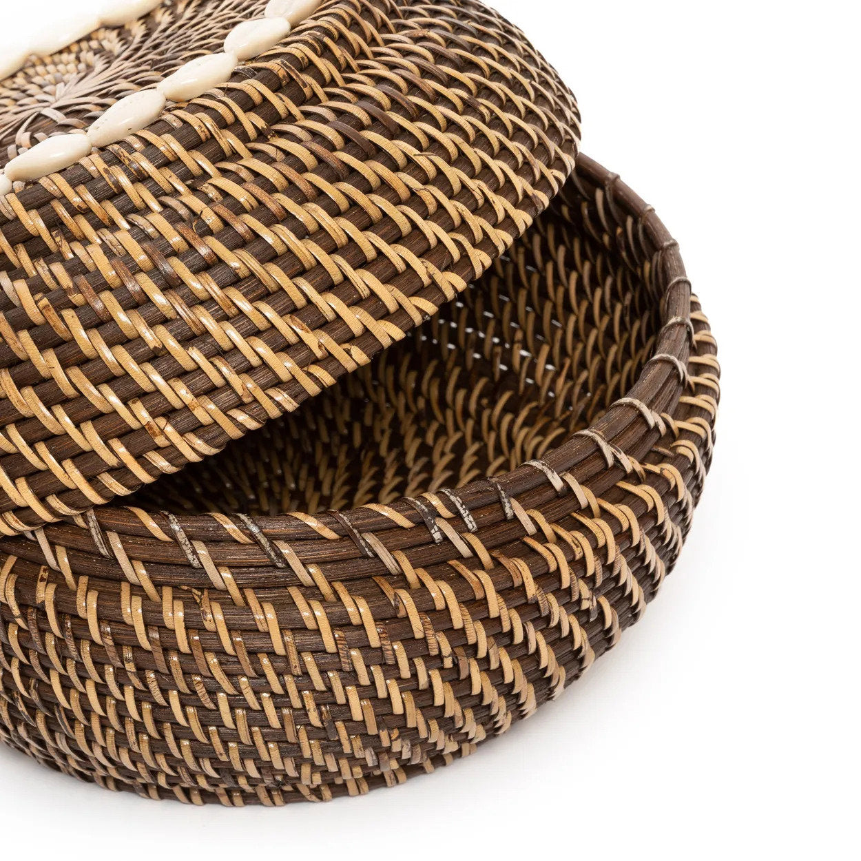 the-colonial-peek-a-boo-basket-natural-brown-m