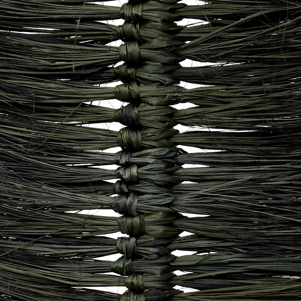 the-raffia-palmeira-black