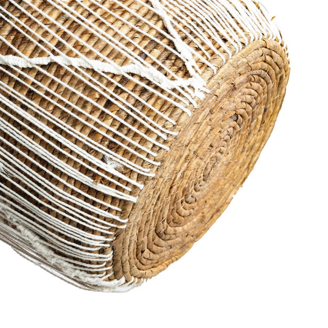 the-straight-stitched-macrame-basket-l