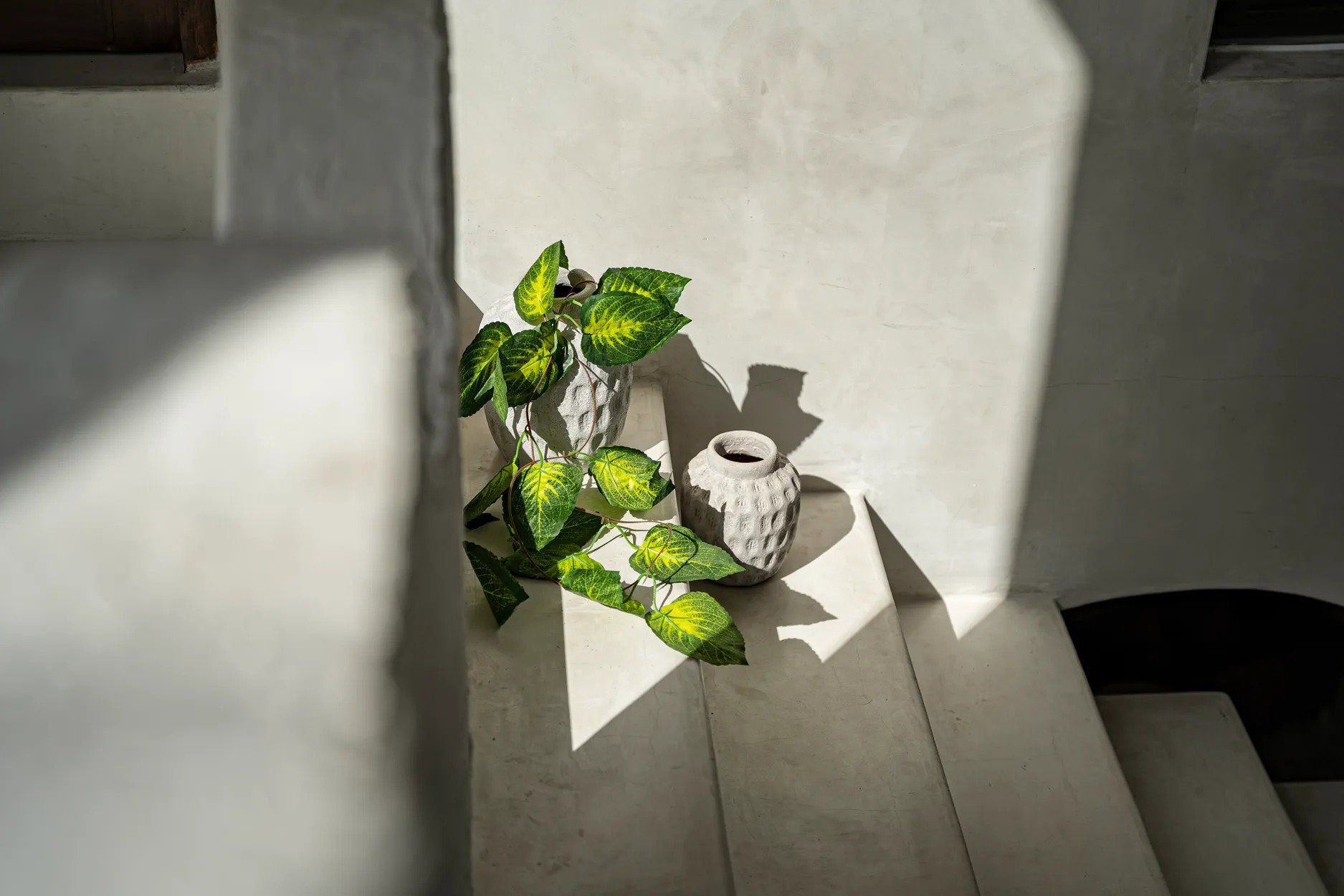 the-trendy-vase-concrete-l