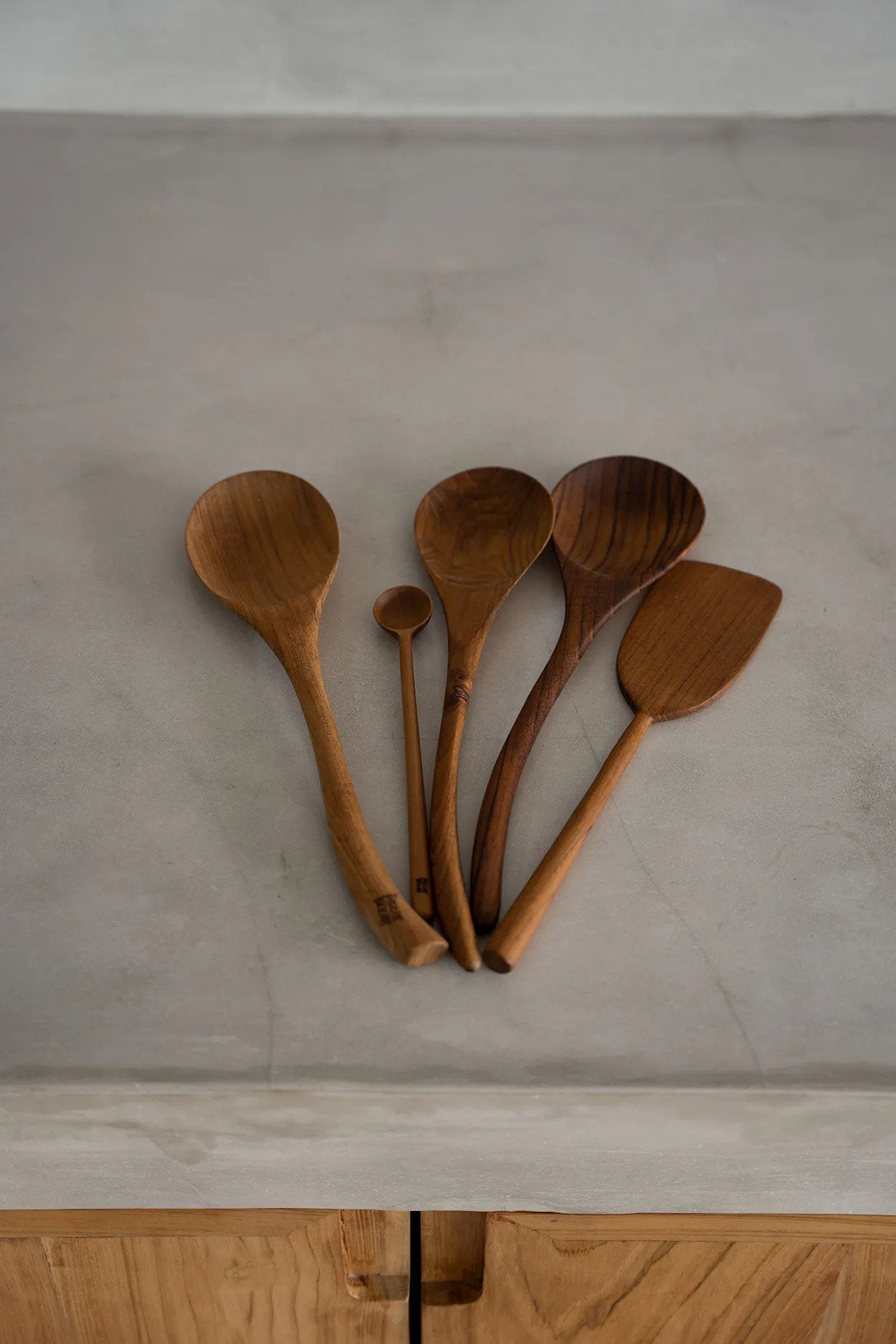 the-teak-root-spatula