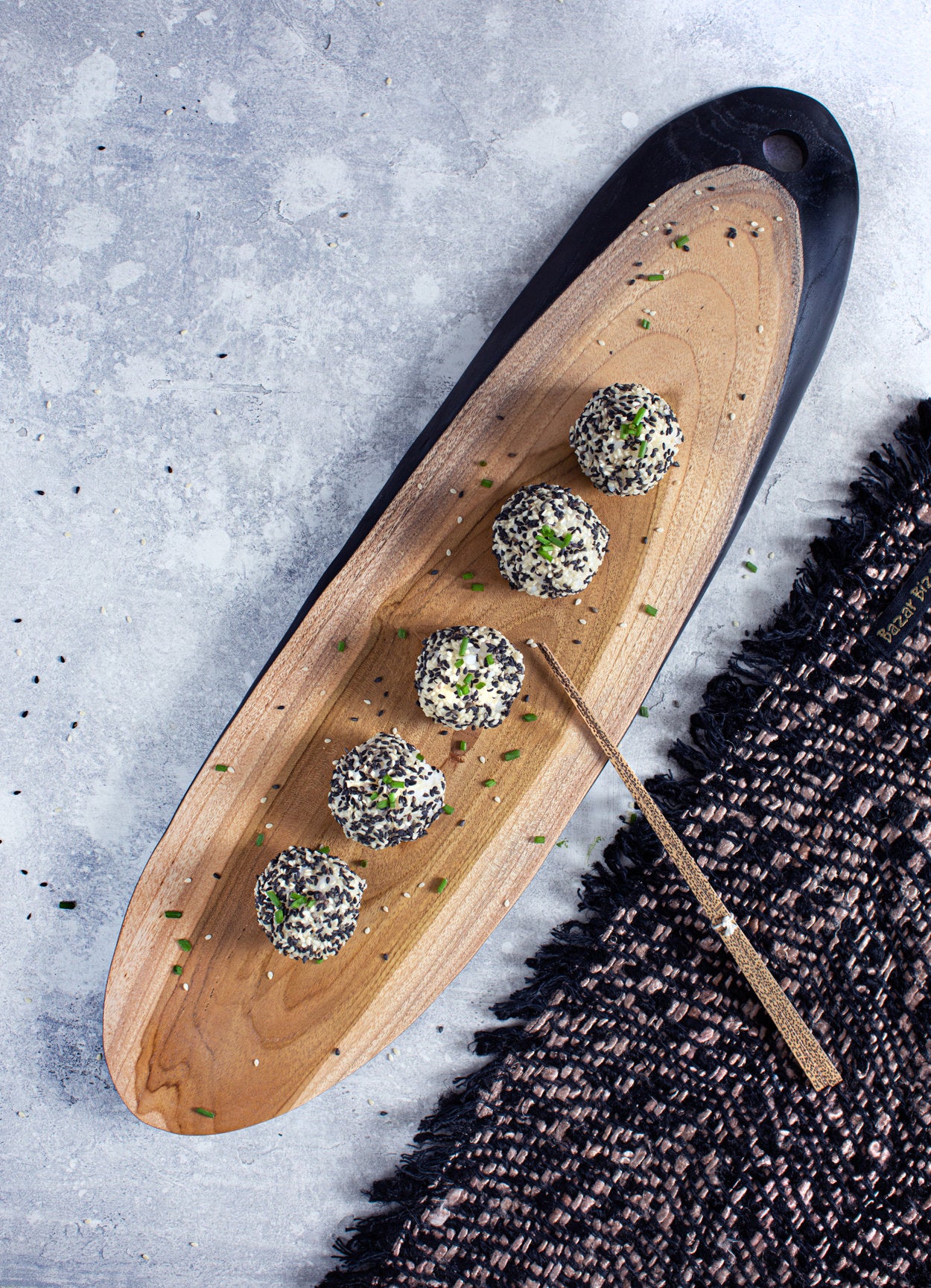 the-oh-my-gee-placemat-black-copper