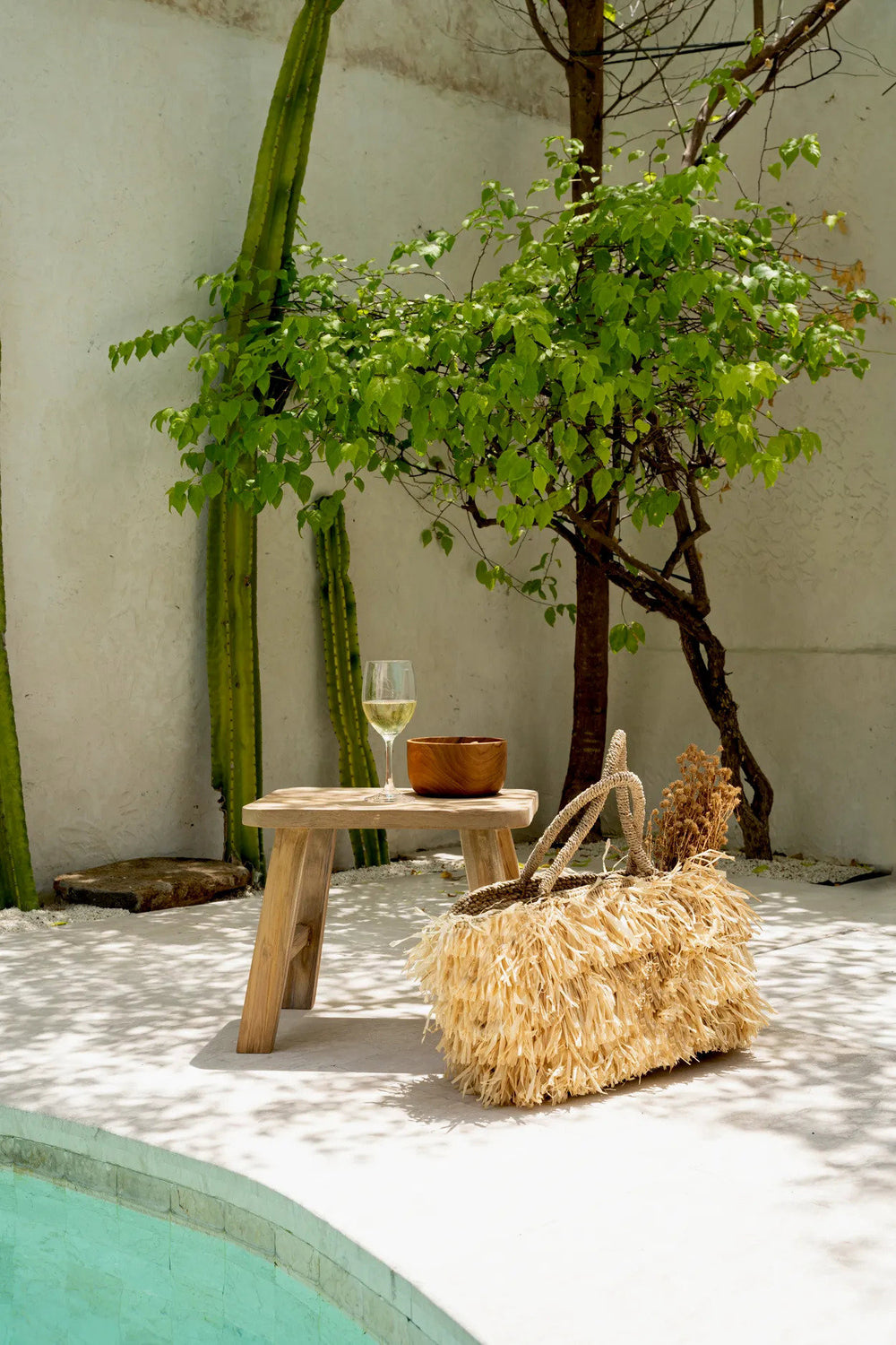 the-teak-root-salad-bowl-s