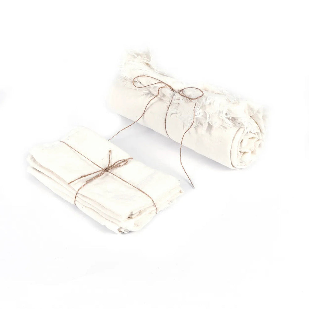 the-linen-tablecloth-white-180x300