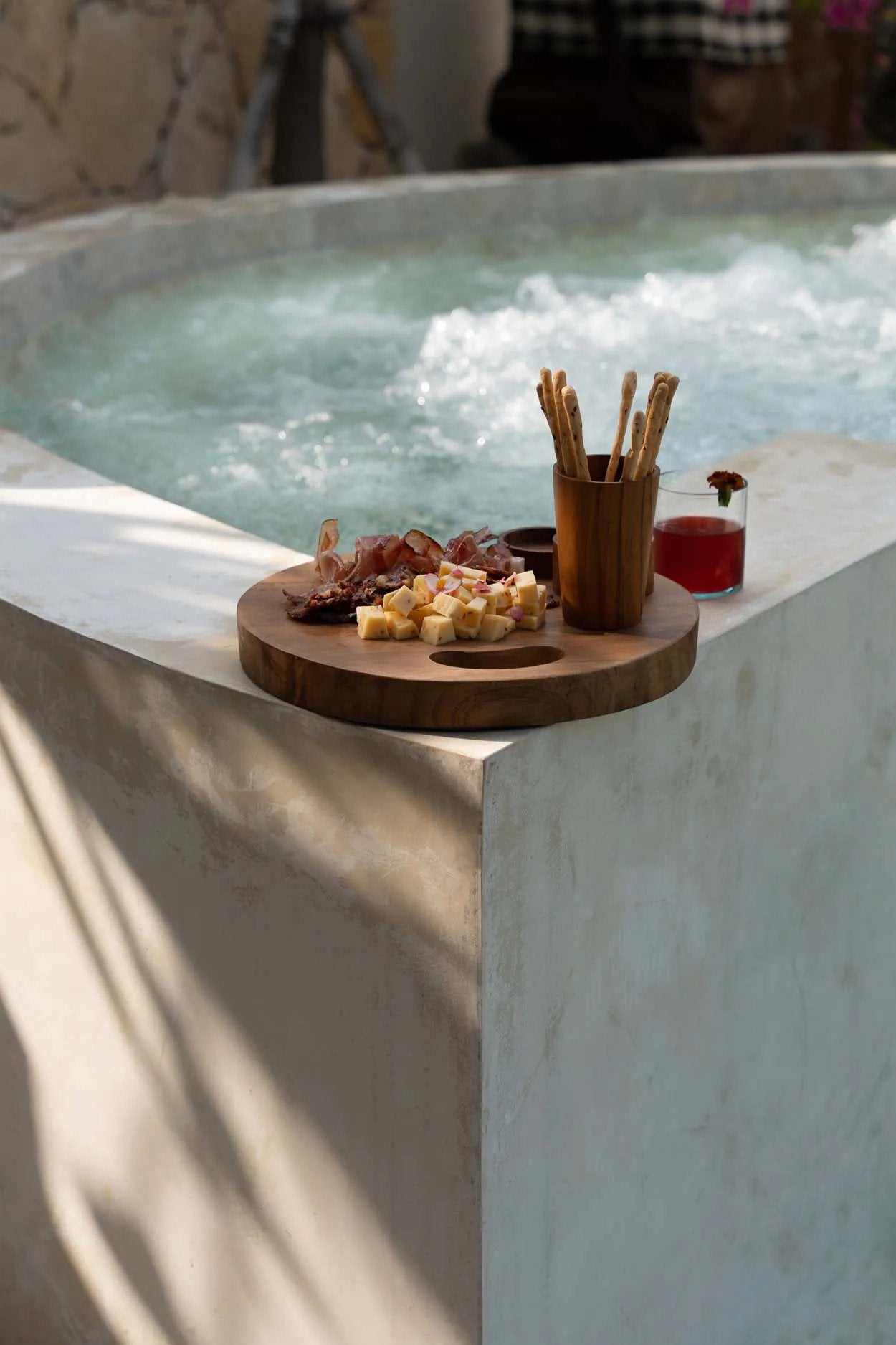 the-teak-root-tray-natural-m