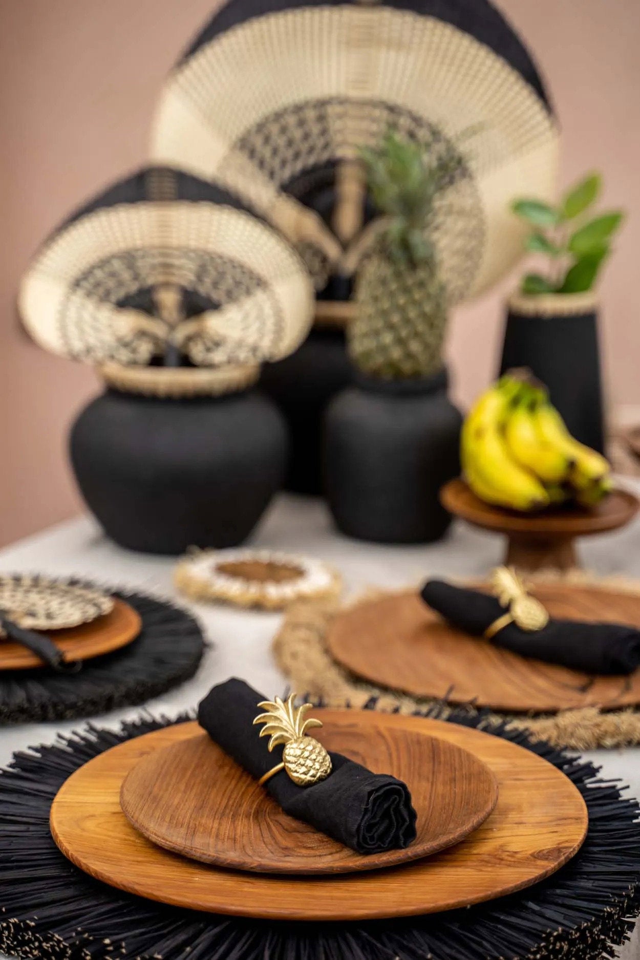 the-teak-root-round-plate-l