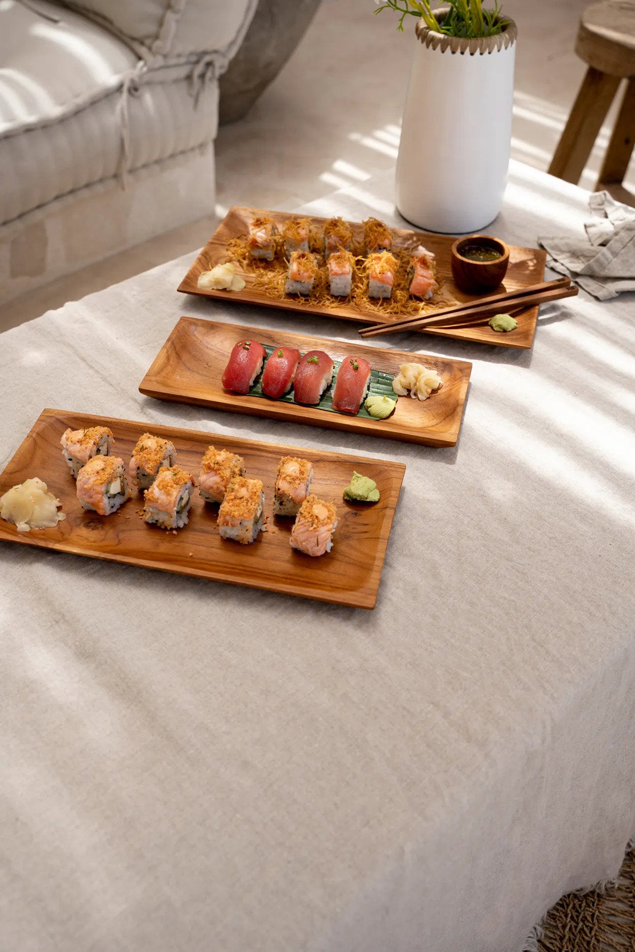 the-teak-root-sushi-plate-s
