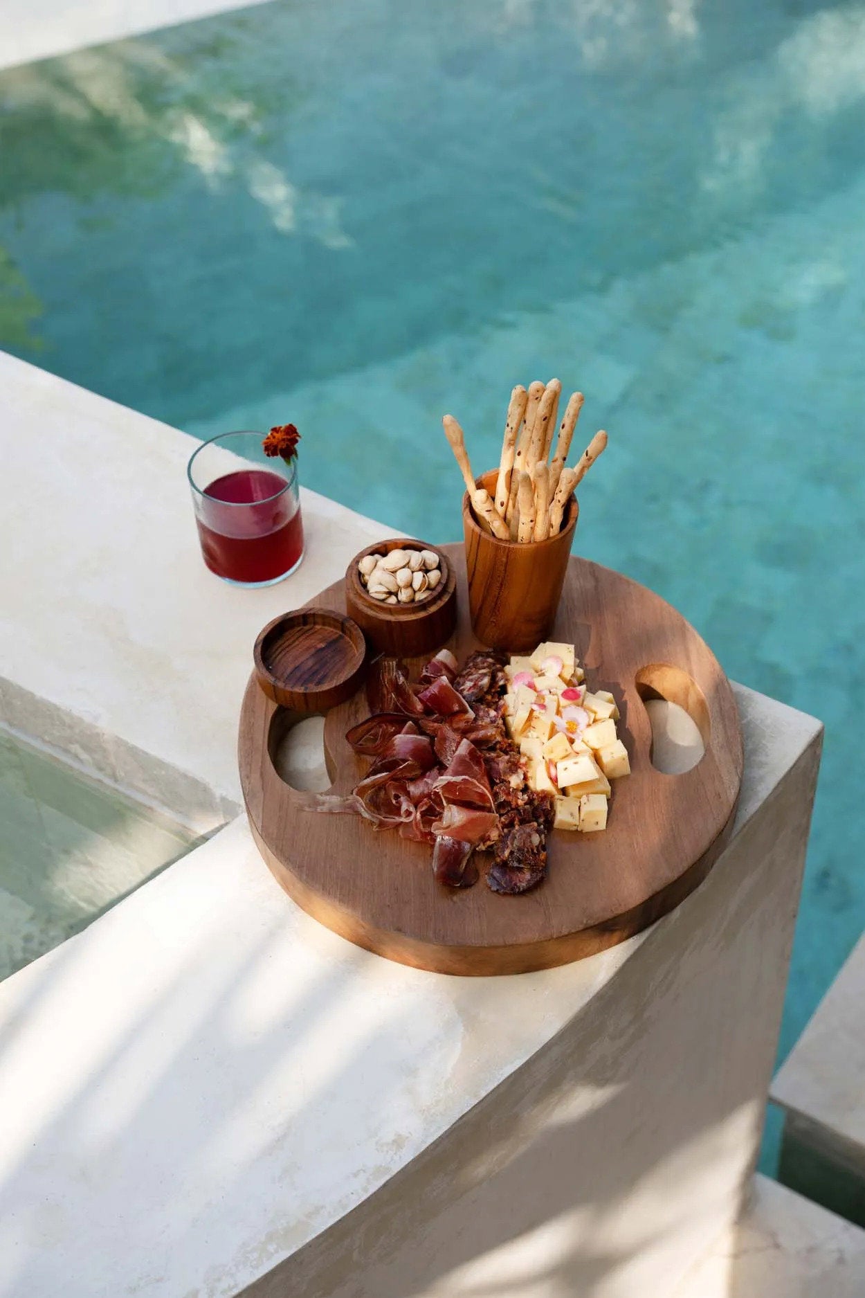 the-teak-root-tray-natural-l