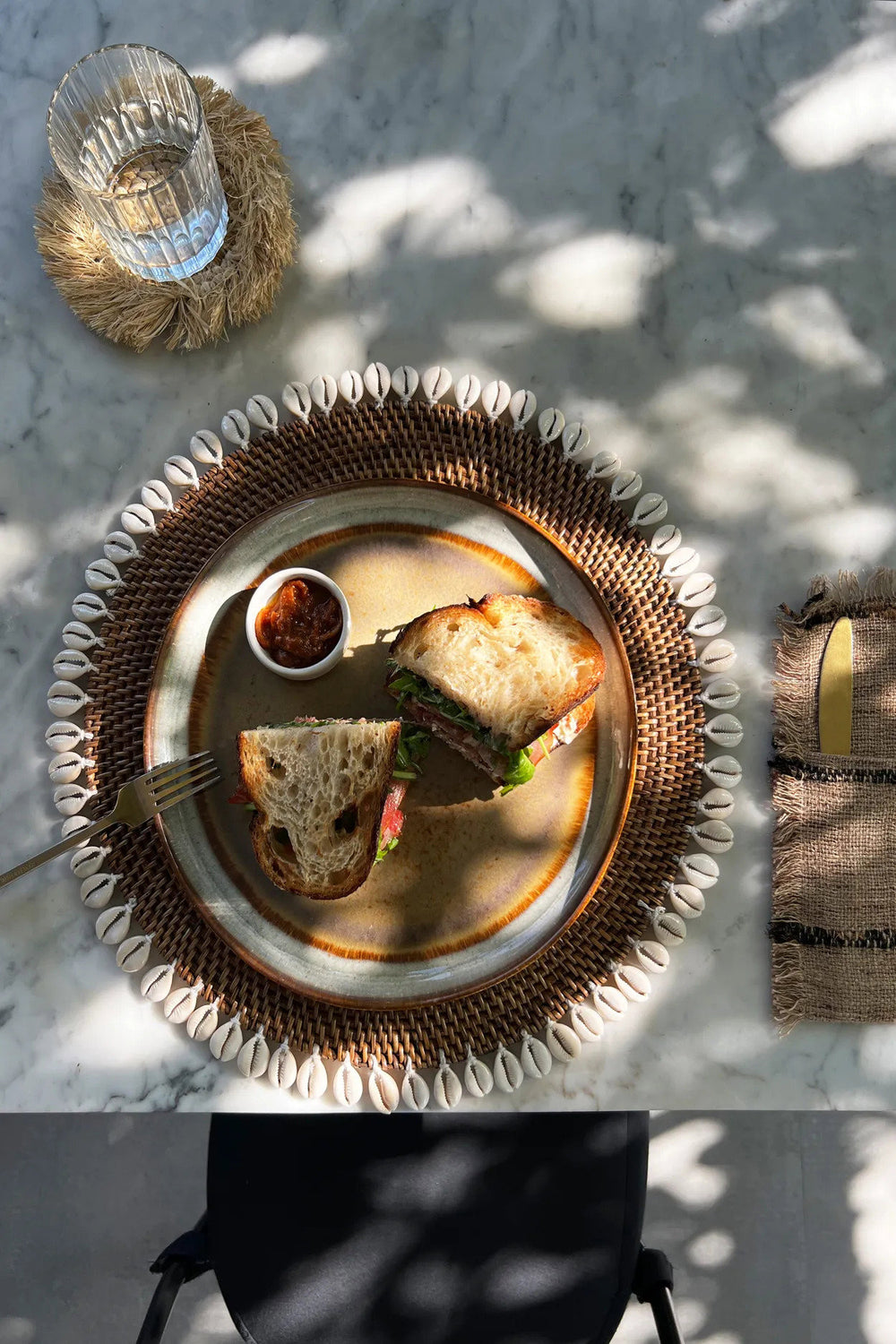 the-colonial-shell-placemat-natural-brown