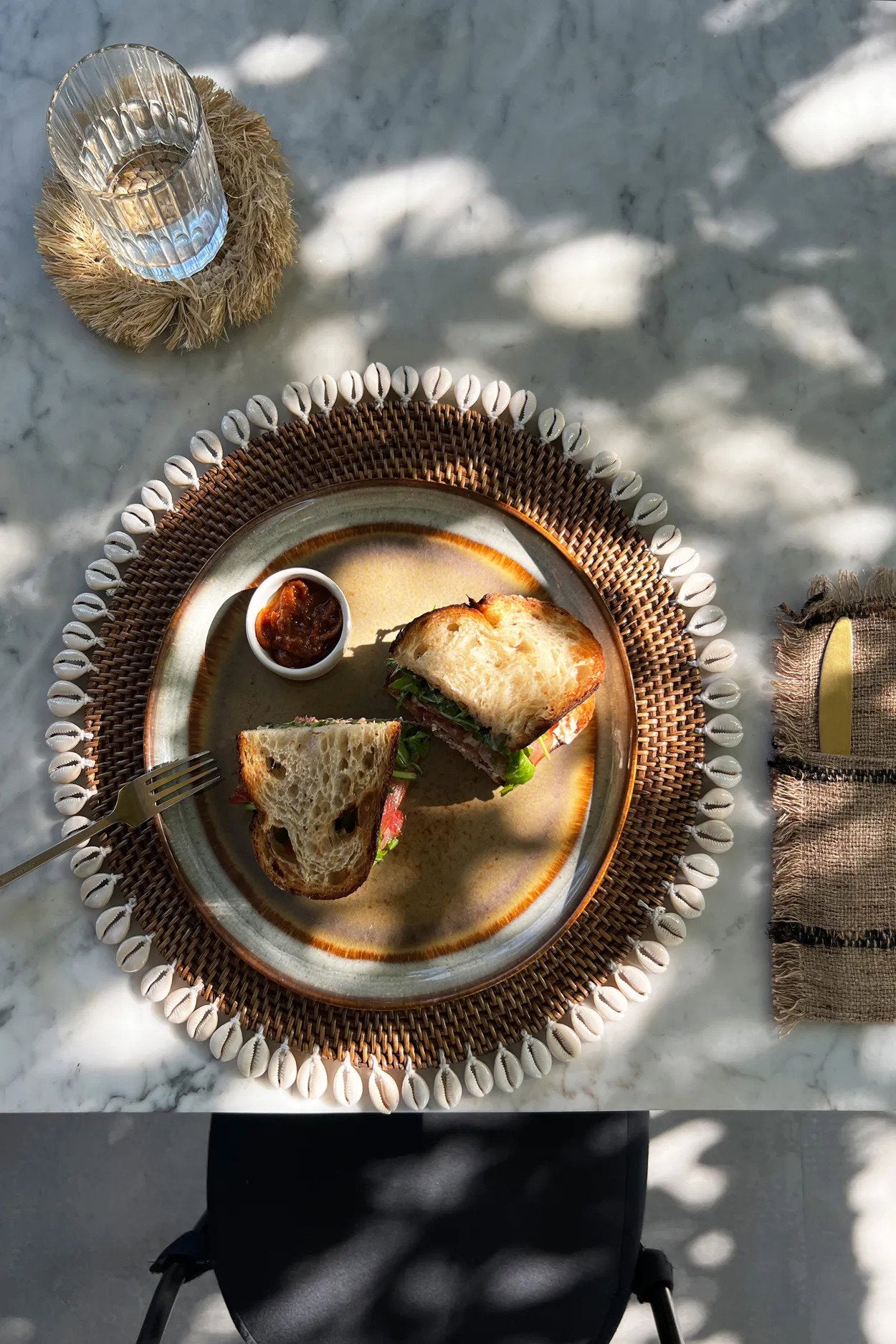 the-colonial-shell-placemat-natural-brown