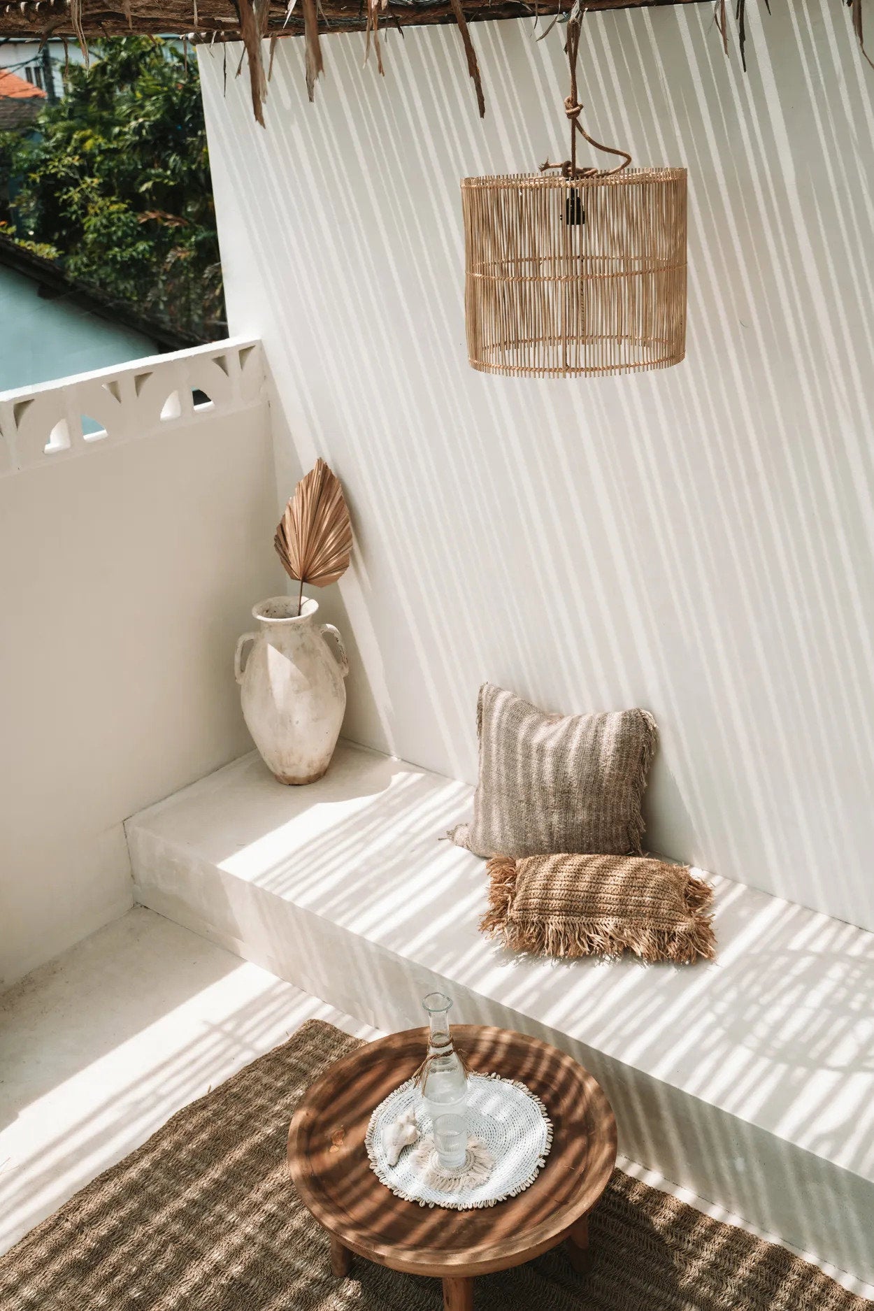 the-seagrass-shell-placemat-white