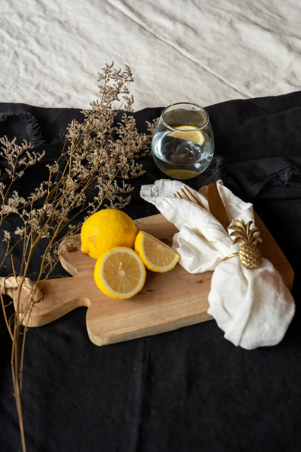 the-linen-napkin-white-set-of-4