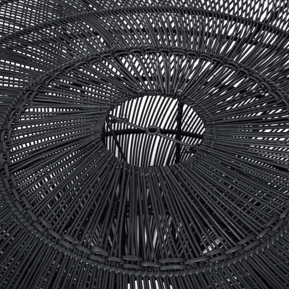 the-macaron-pendant-black-xl