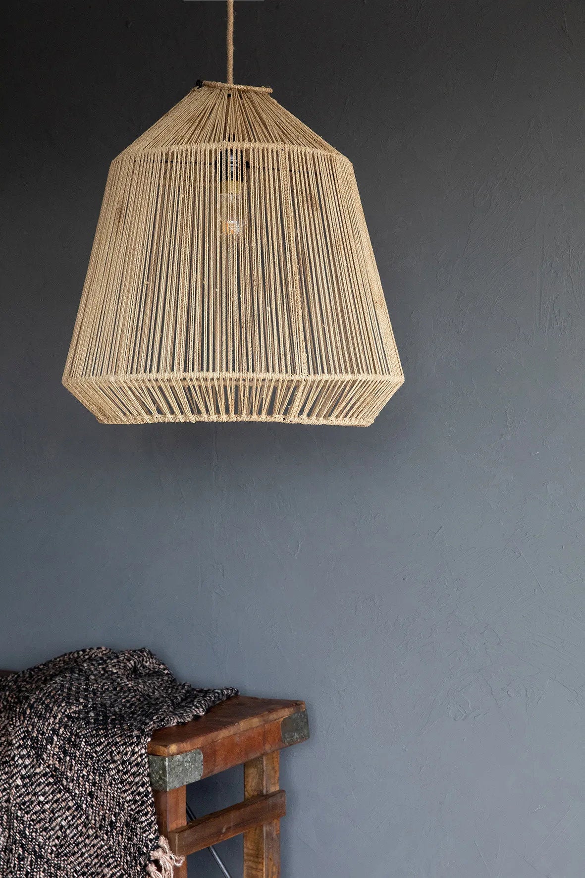 the-conic-pendant-natural