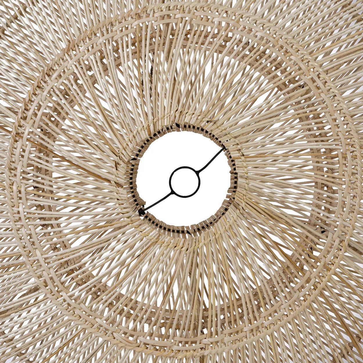 the-macaron-pendant-natural-l