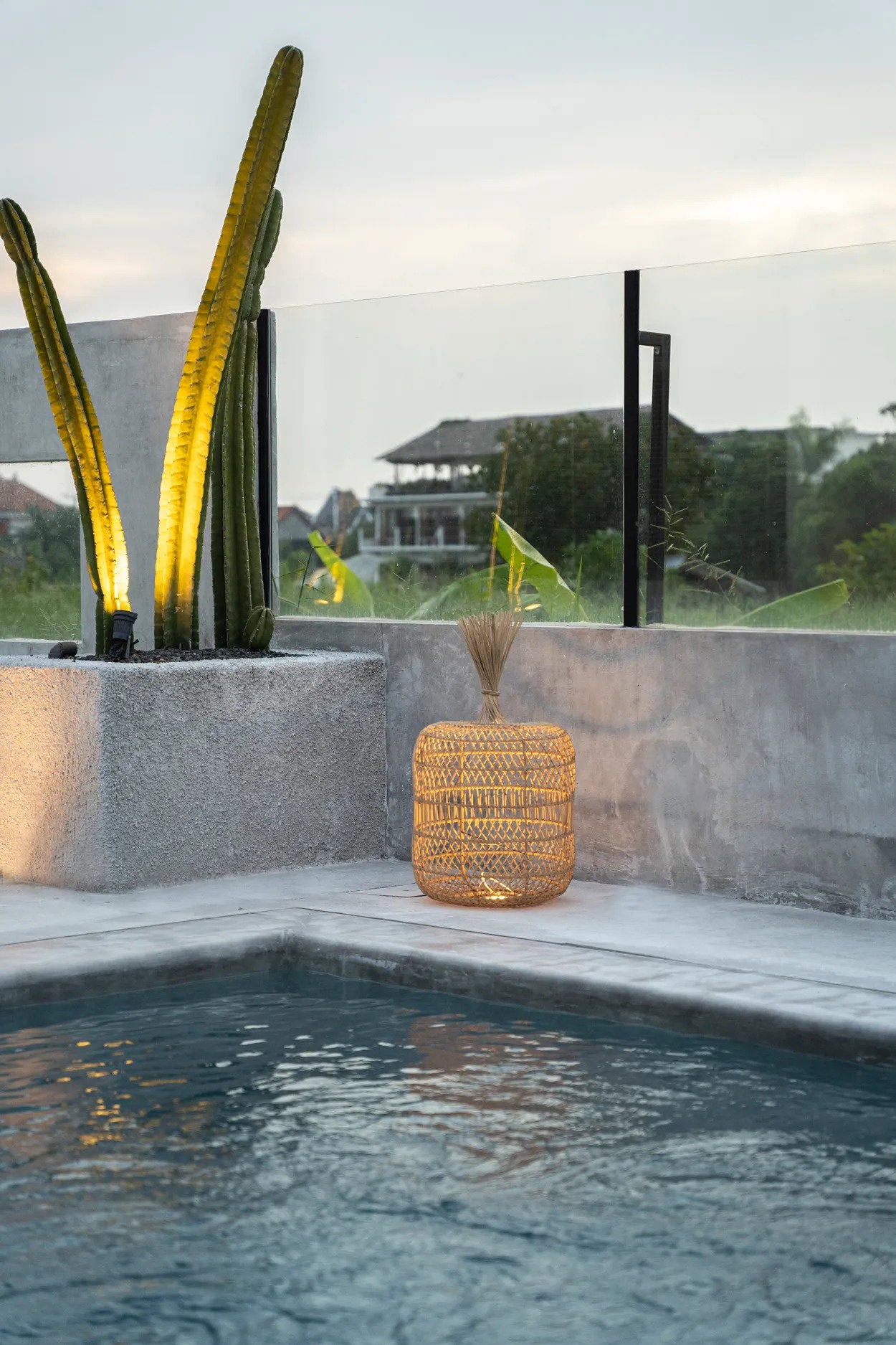 the-dumpling-floor-lamp-pendant-natural-l