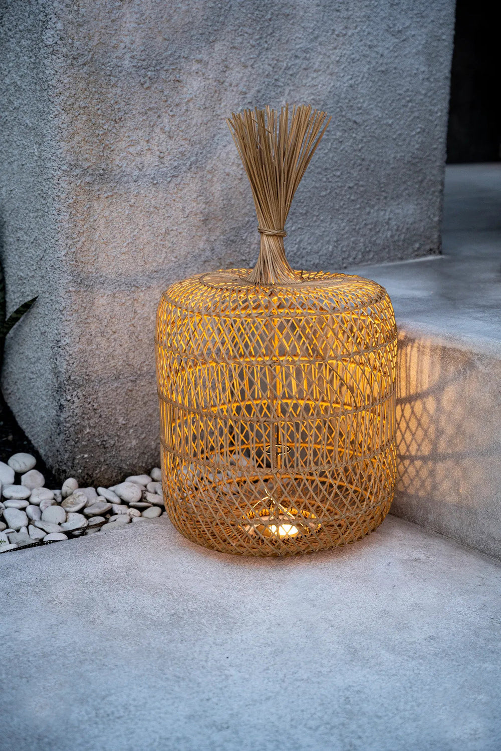 the-dumpling-floor-lamp-pendant-natural-l