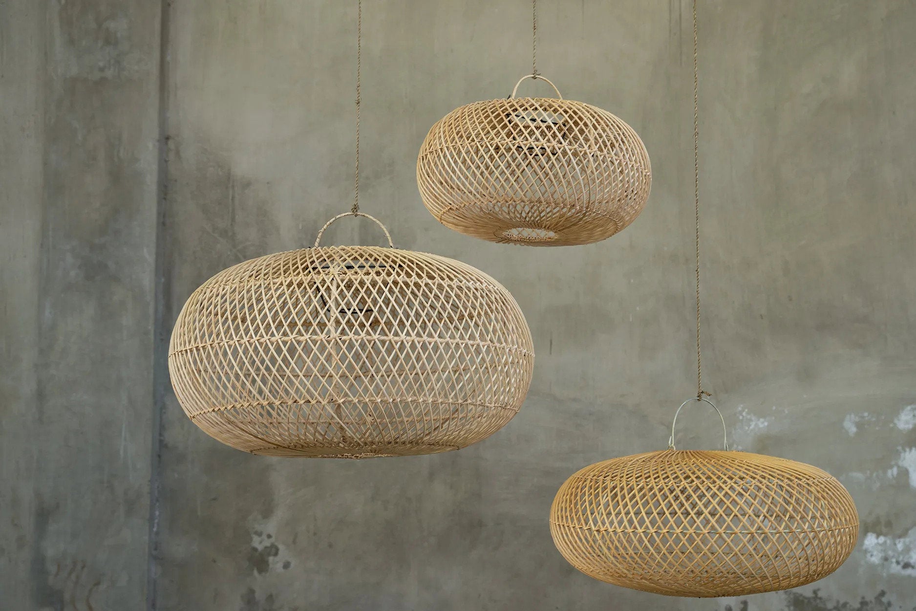 the-wholly-pendant-natural-l