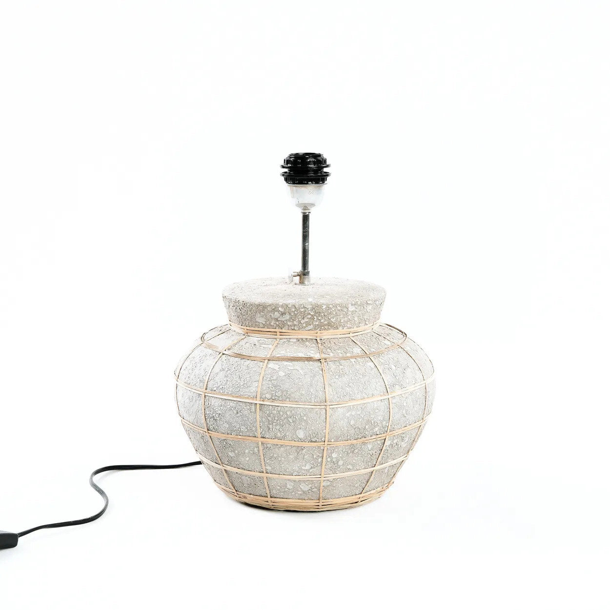 the-lipsi-table-lamp-natural-concrete