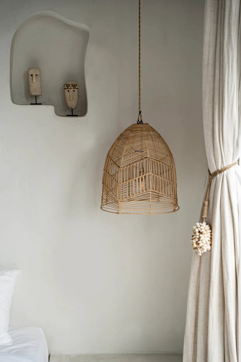the-bala-pendant-natural-m