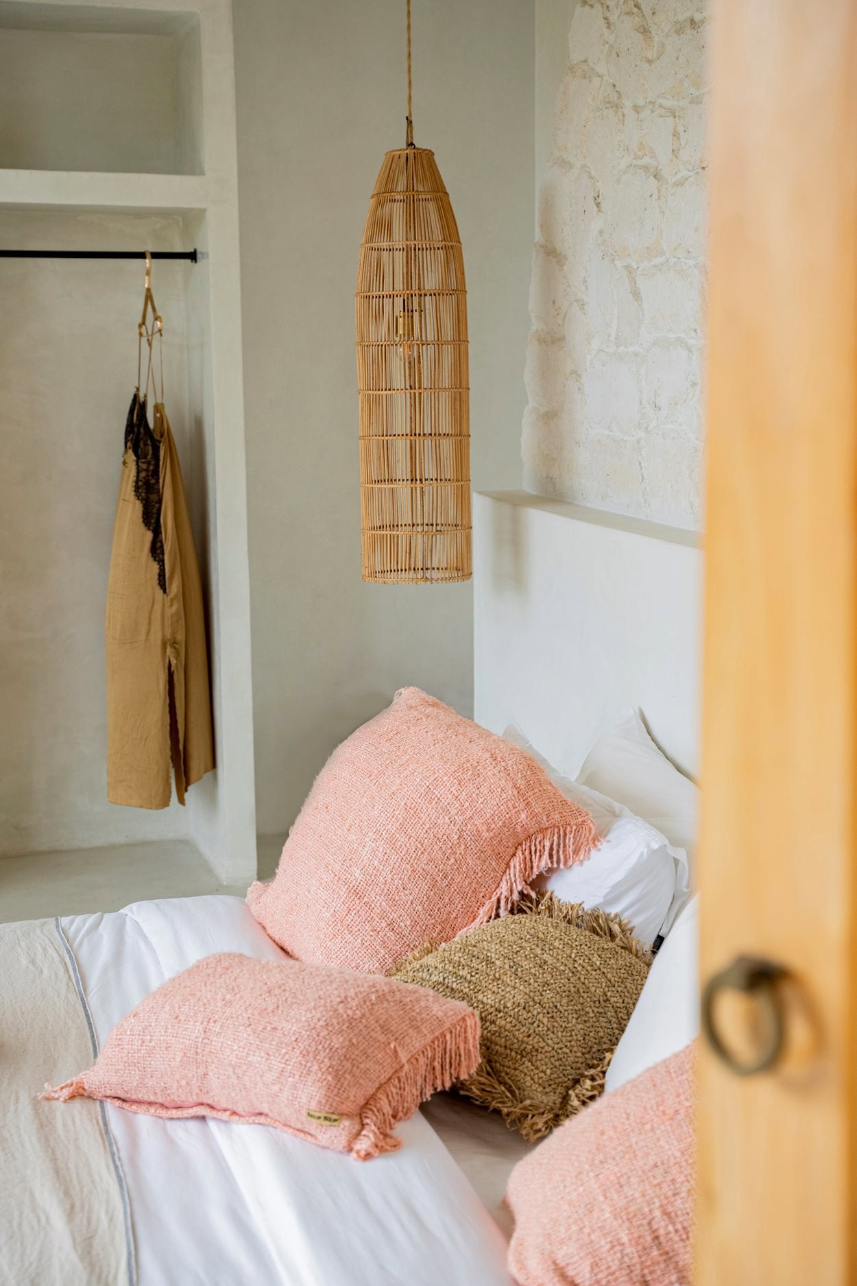 the-fish-trap-pendant-natural-l