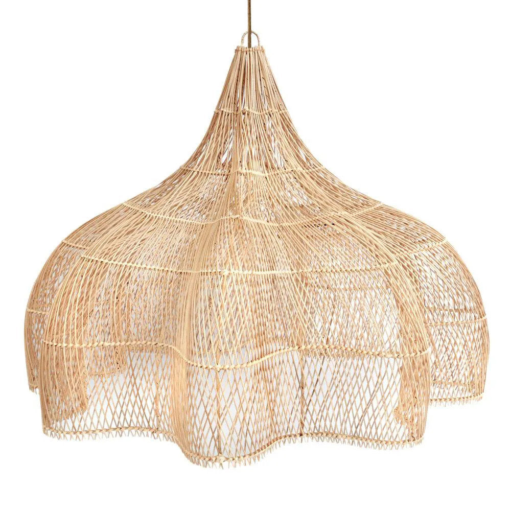 A XXL rattan pendant light in natural tone and playful form, enriched with diamond-patterned weave.