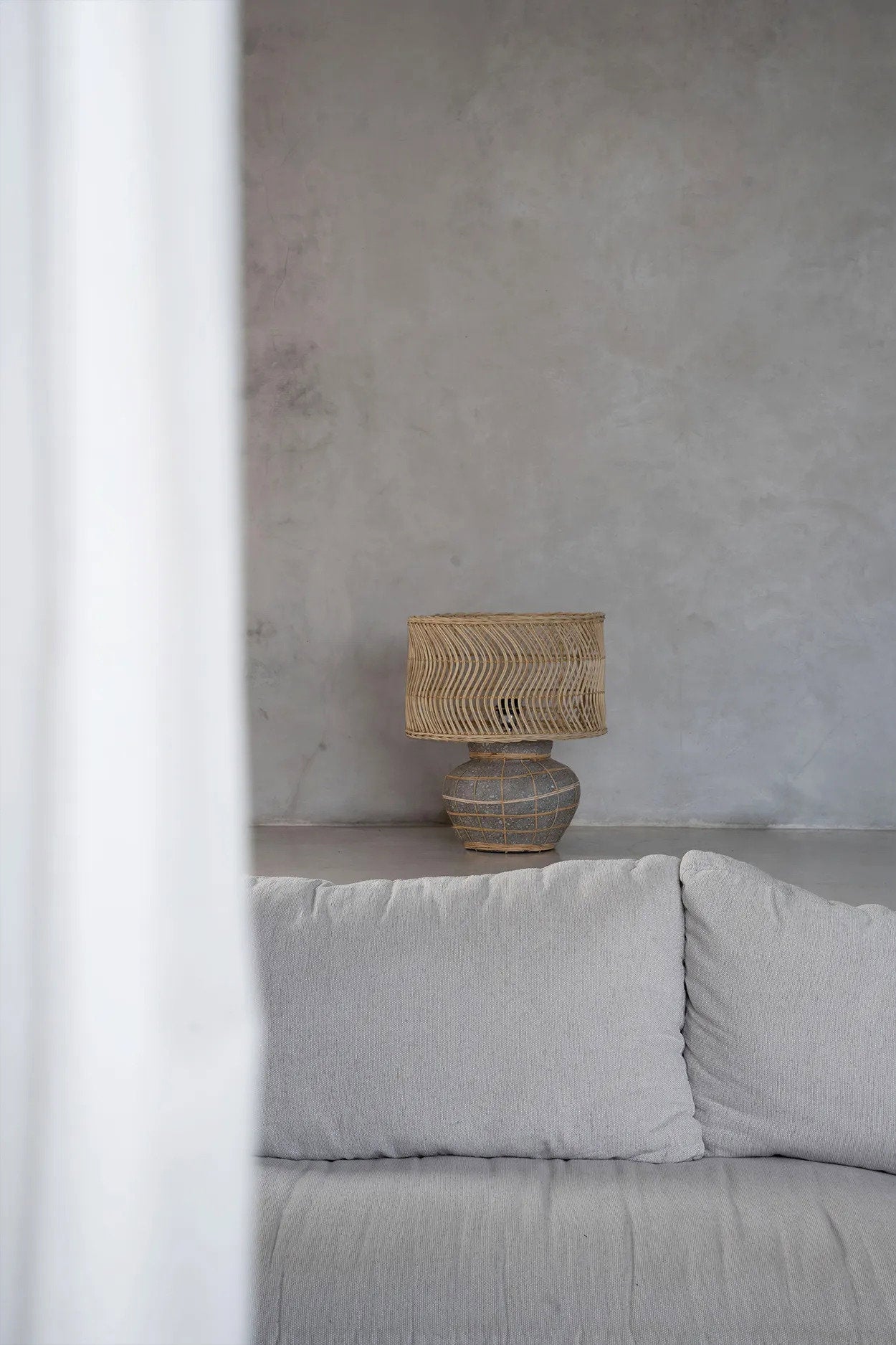 the-kythira-table-lamp-natural-concrete