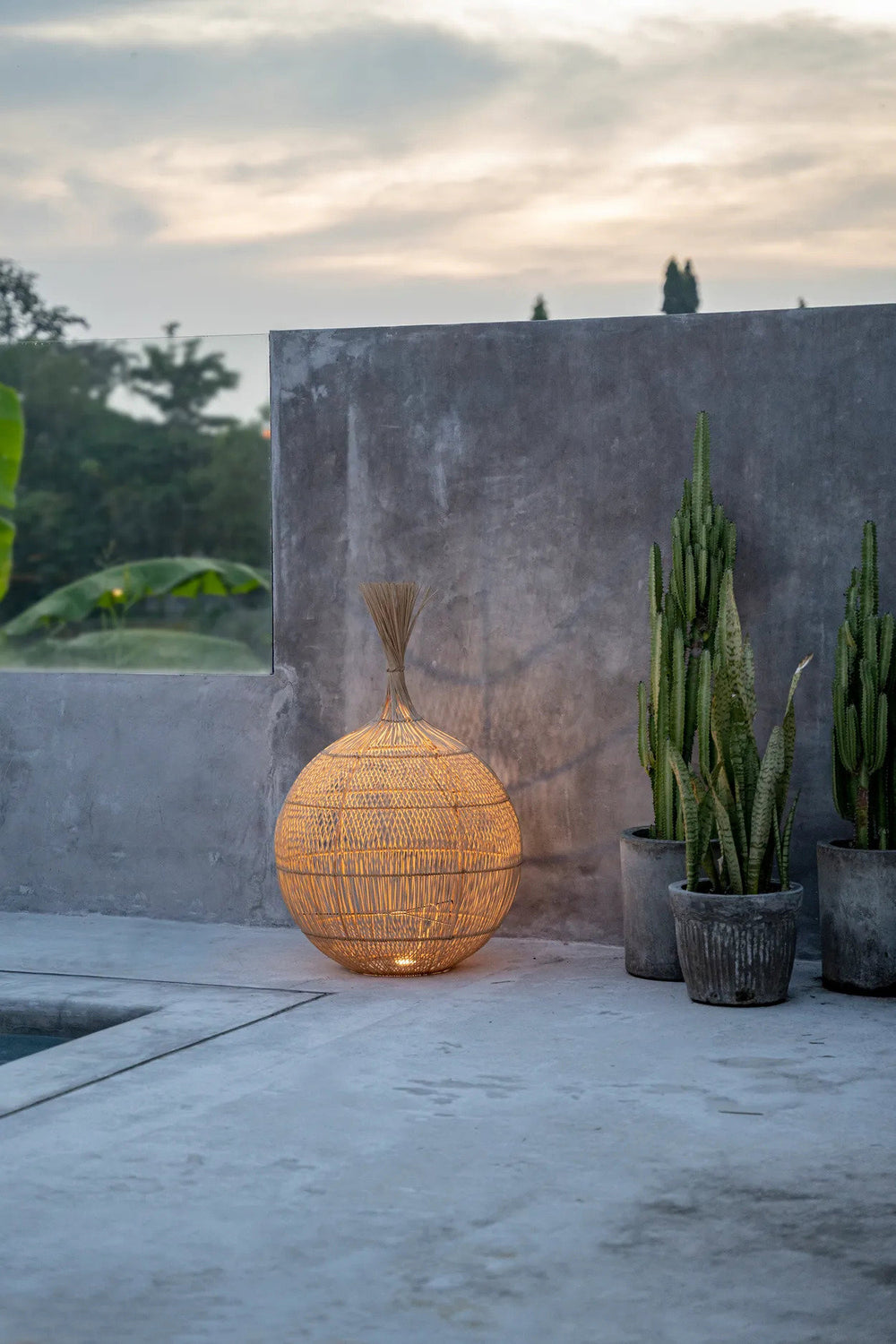 the-wonton-floor-lamp-pendant-natural