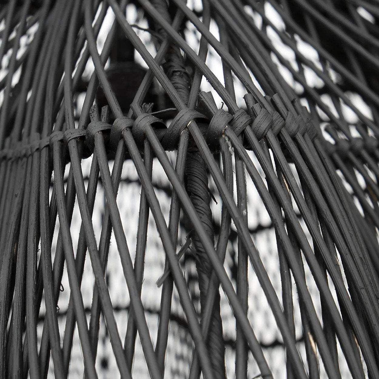 the-whipped-pendant-black-xl