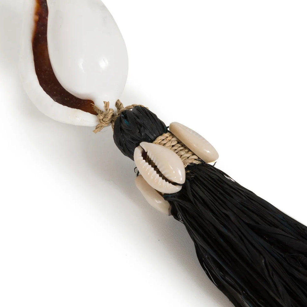 the-kubu-keychain-black-natural