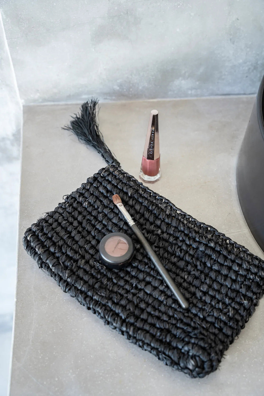 the-raffia-clutch-black-s