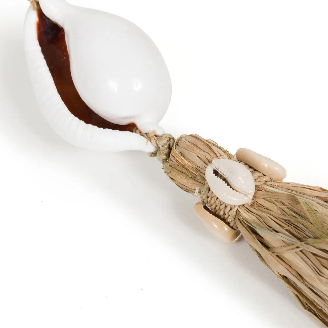 the-kubu-keychain-white-natural