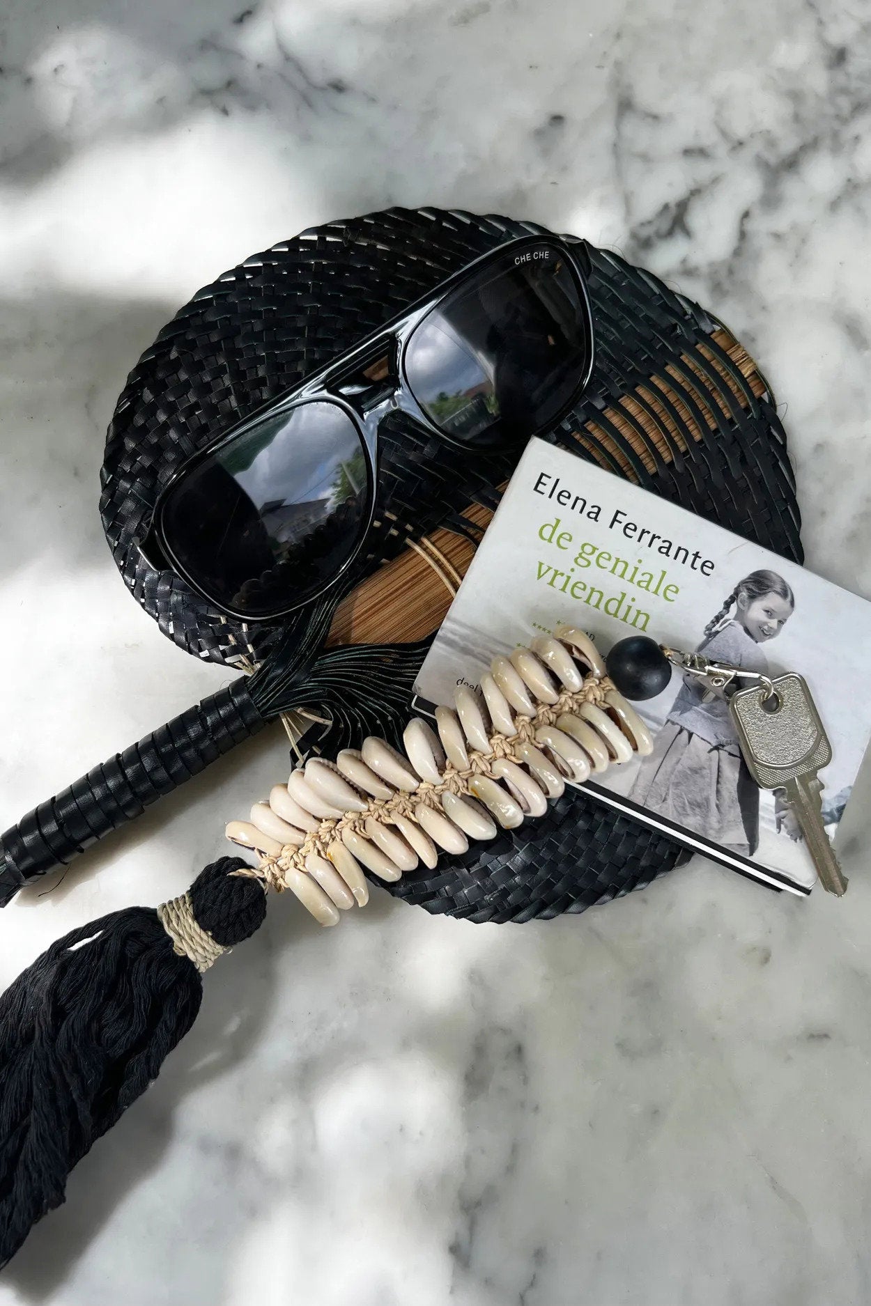 the-macrame-fishbone-keychain-black