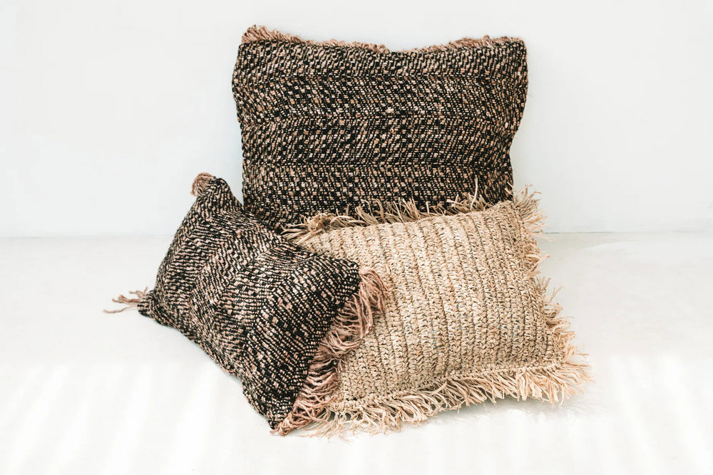 the-oh-my-gee-cushion-cover-black-copper-30x50