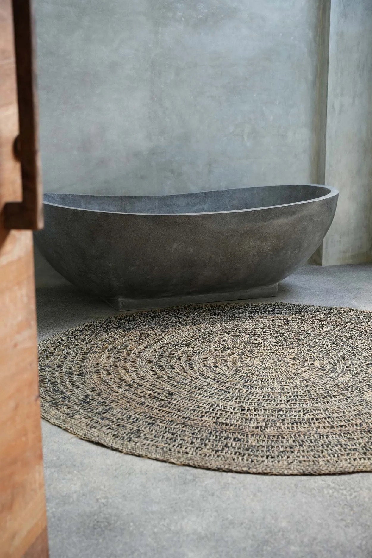 the-seagrass-carpet-natural-black-200